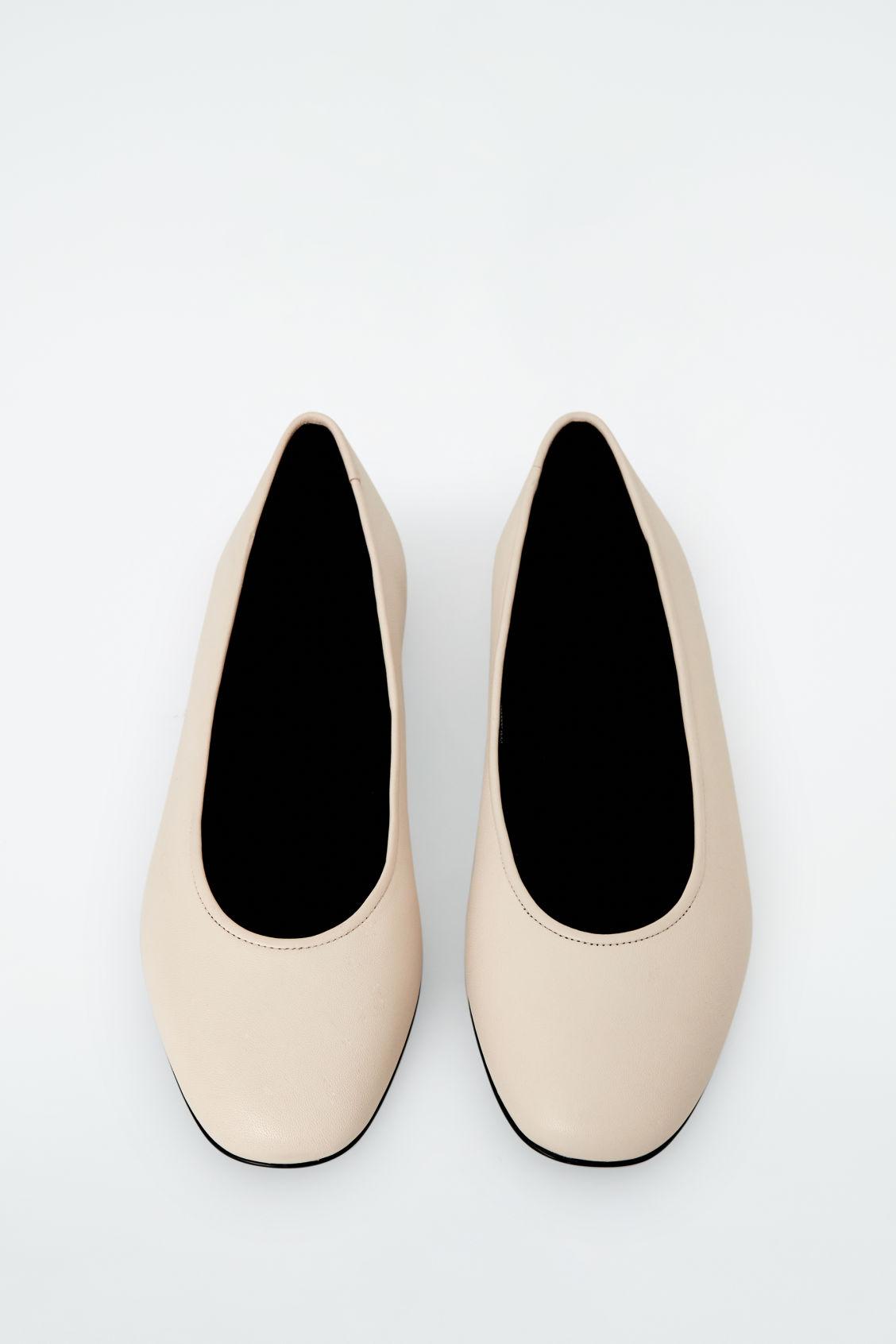 LEATHER BALLERINA FLATS Product Image
