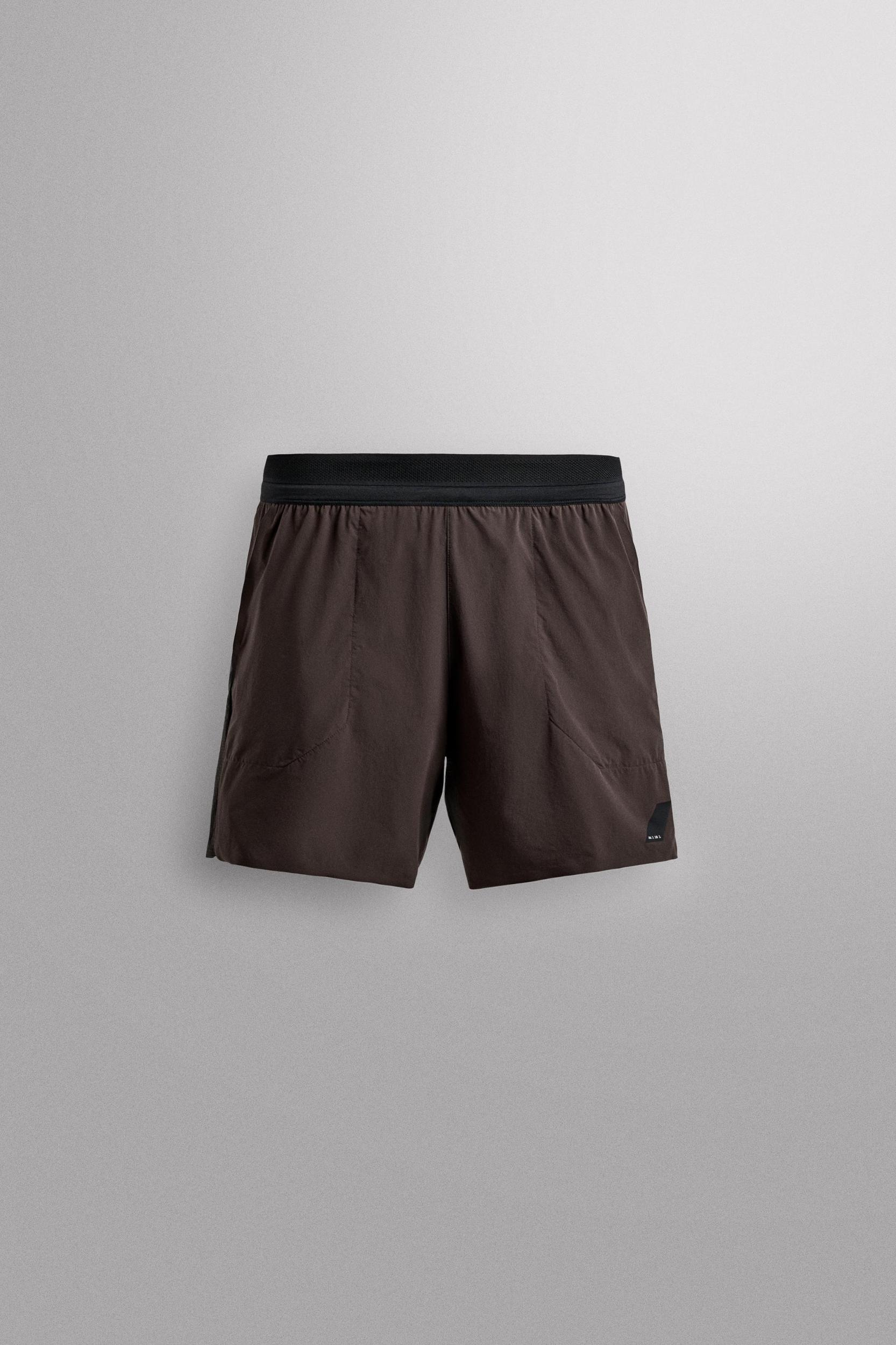 COLOR BLOCK RUNNING SHORTS Product Image