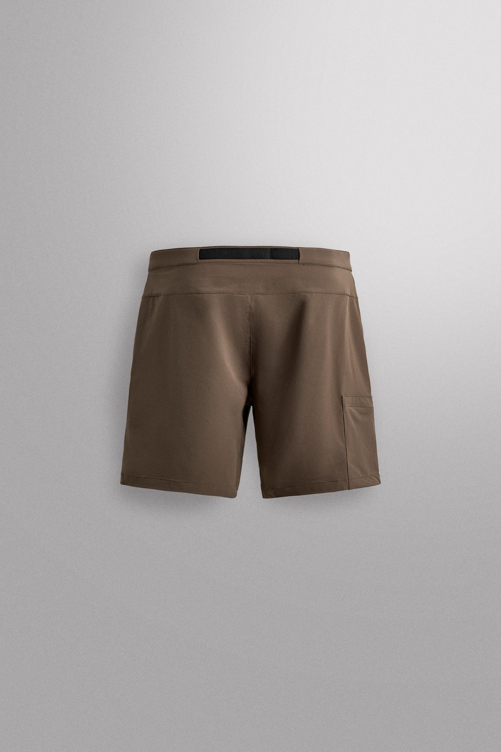 TECHNICAL CARGO SHORTS Product Image