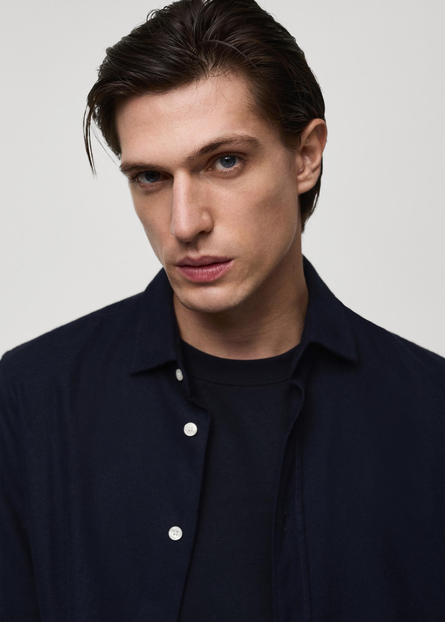 100% cotton flannel regular-fit shirt - Men | MANGO USA Product Image