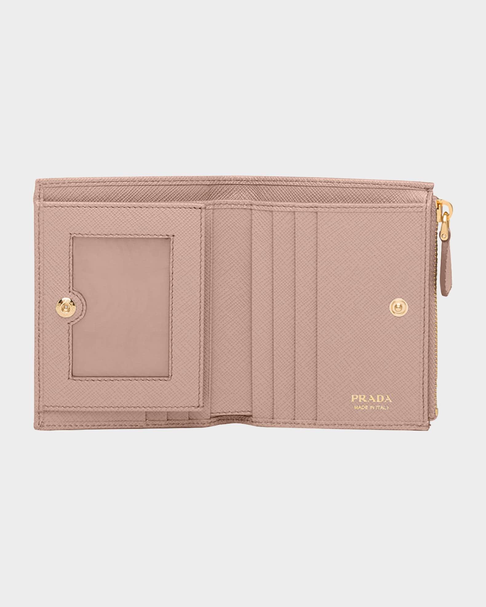 Bifold Medium Leather Wallet Product Image