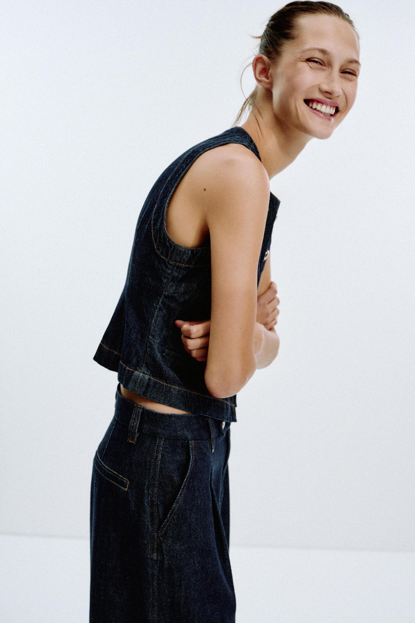 Z1975 FITTED DENIM VEST Product Image