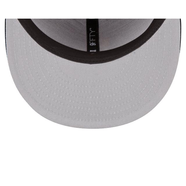 Boston Bruins Black 9FIFTY Snapback Hat Male Product Image