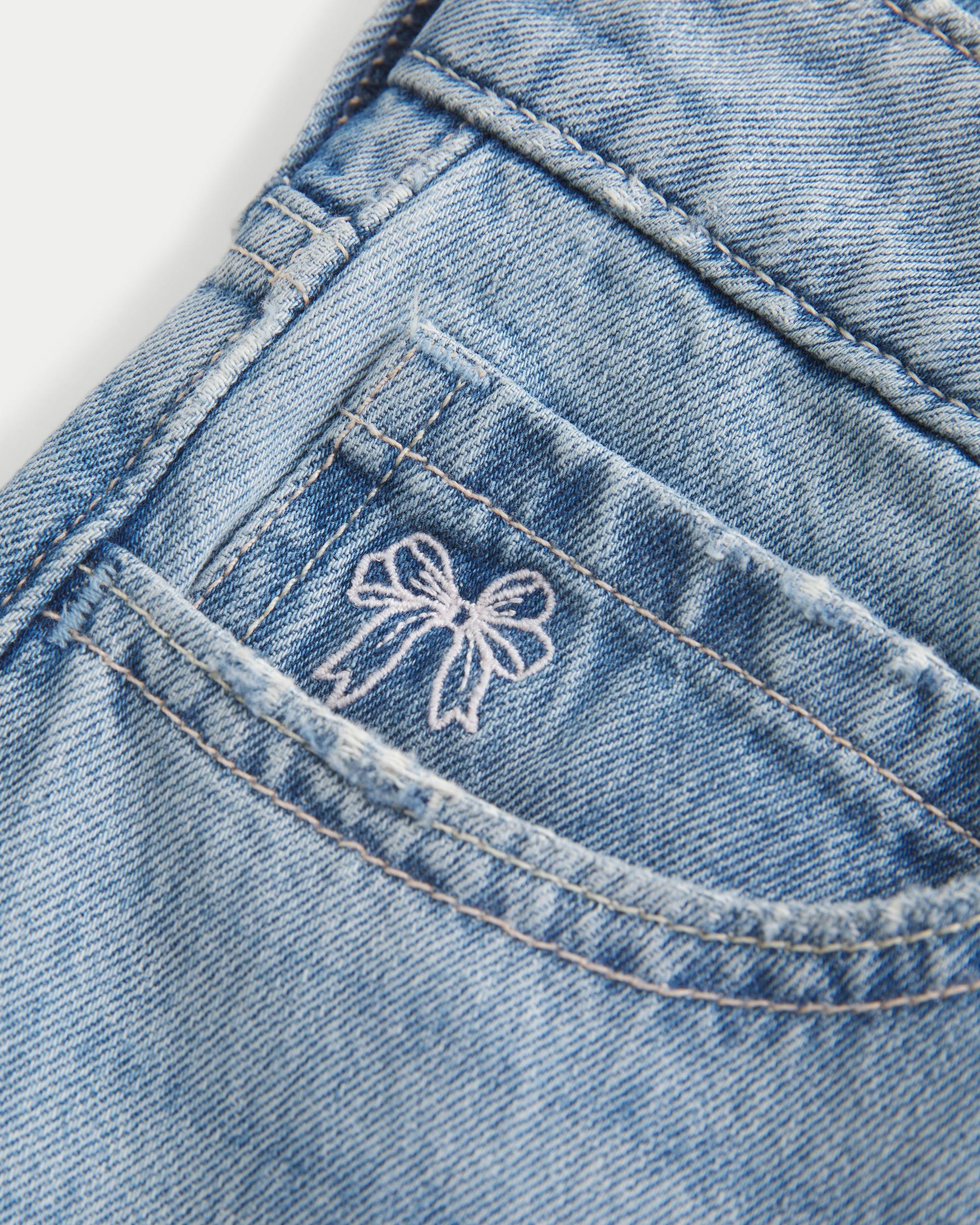 Low-Rise Light Wash Embroidered Bows Light Wash Baggy Jeans Product Image