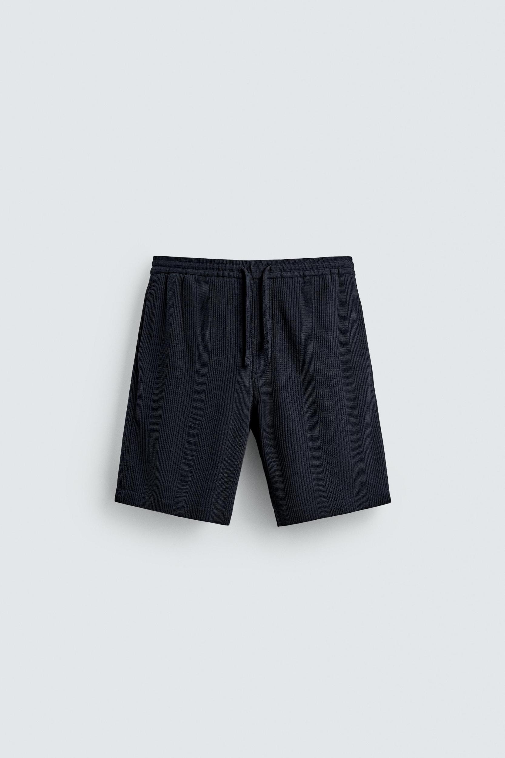 RELAXED FIT STRUCTURED SHORTS Product Image