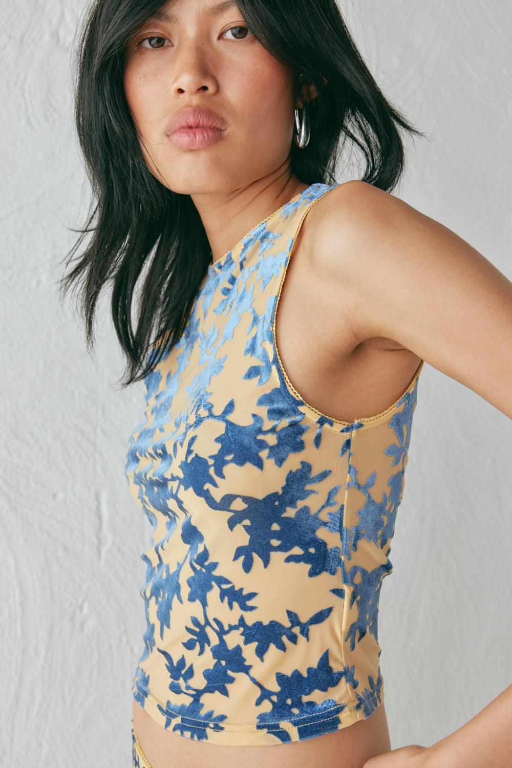 Rhia Top Vea Product Image