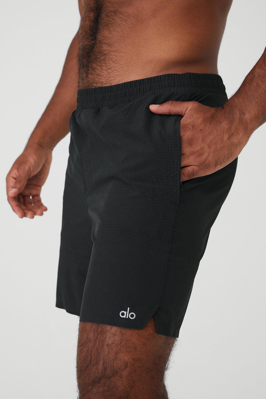 7" Traction Short - Black Male Product Image