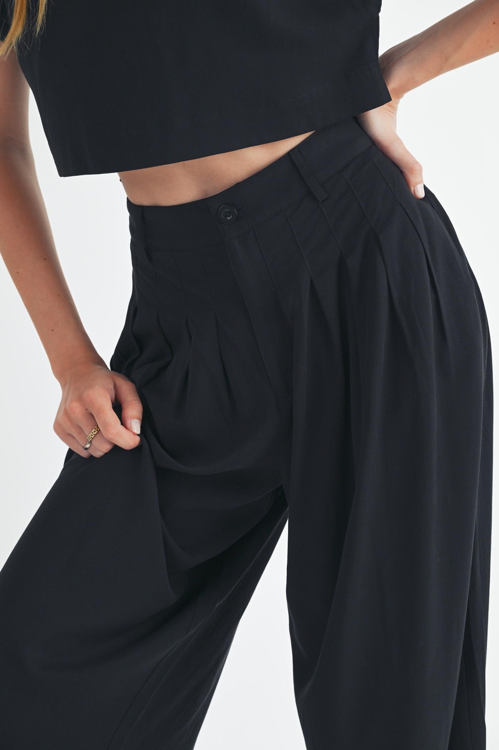 Simple Crop Top & Pleated Wide Leg Pants Product Image
