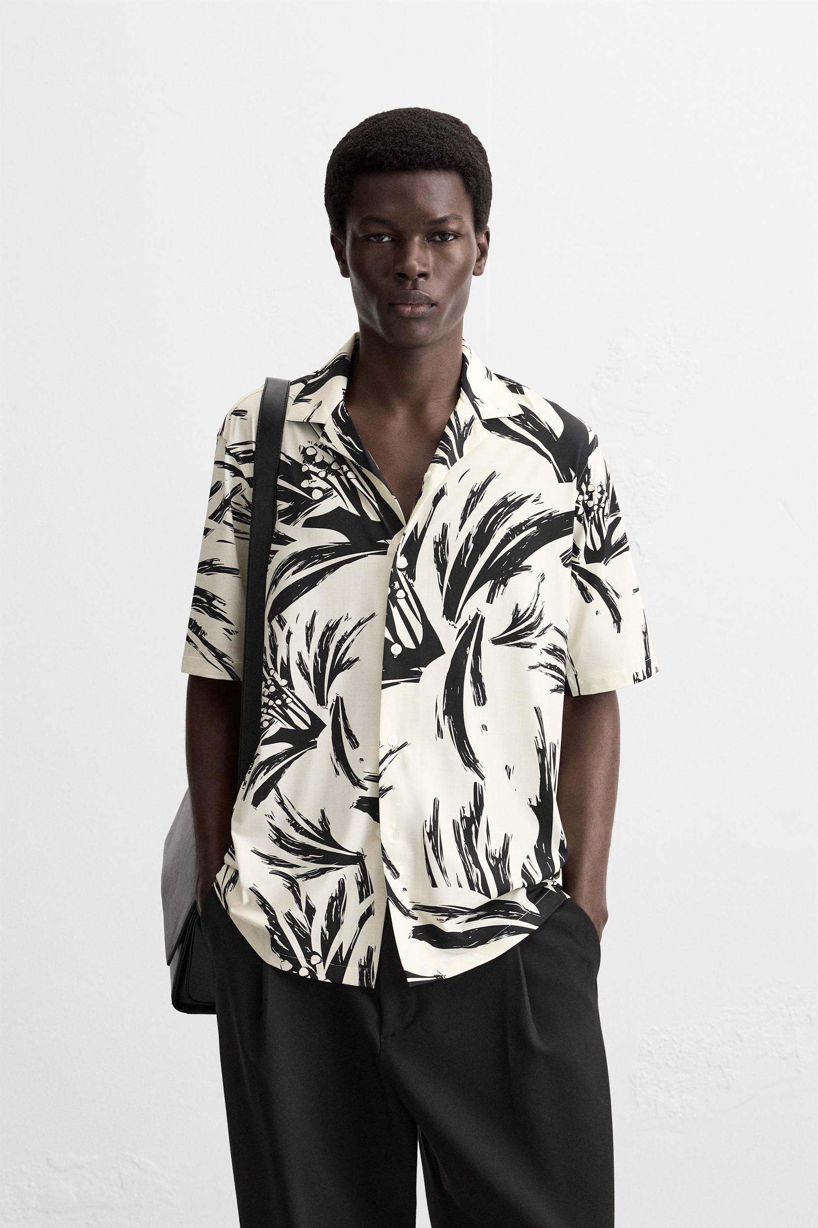 ABSTRACT PRINT STRETCH SHIRT Product Image