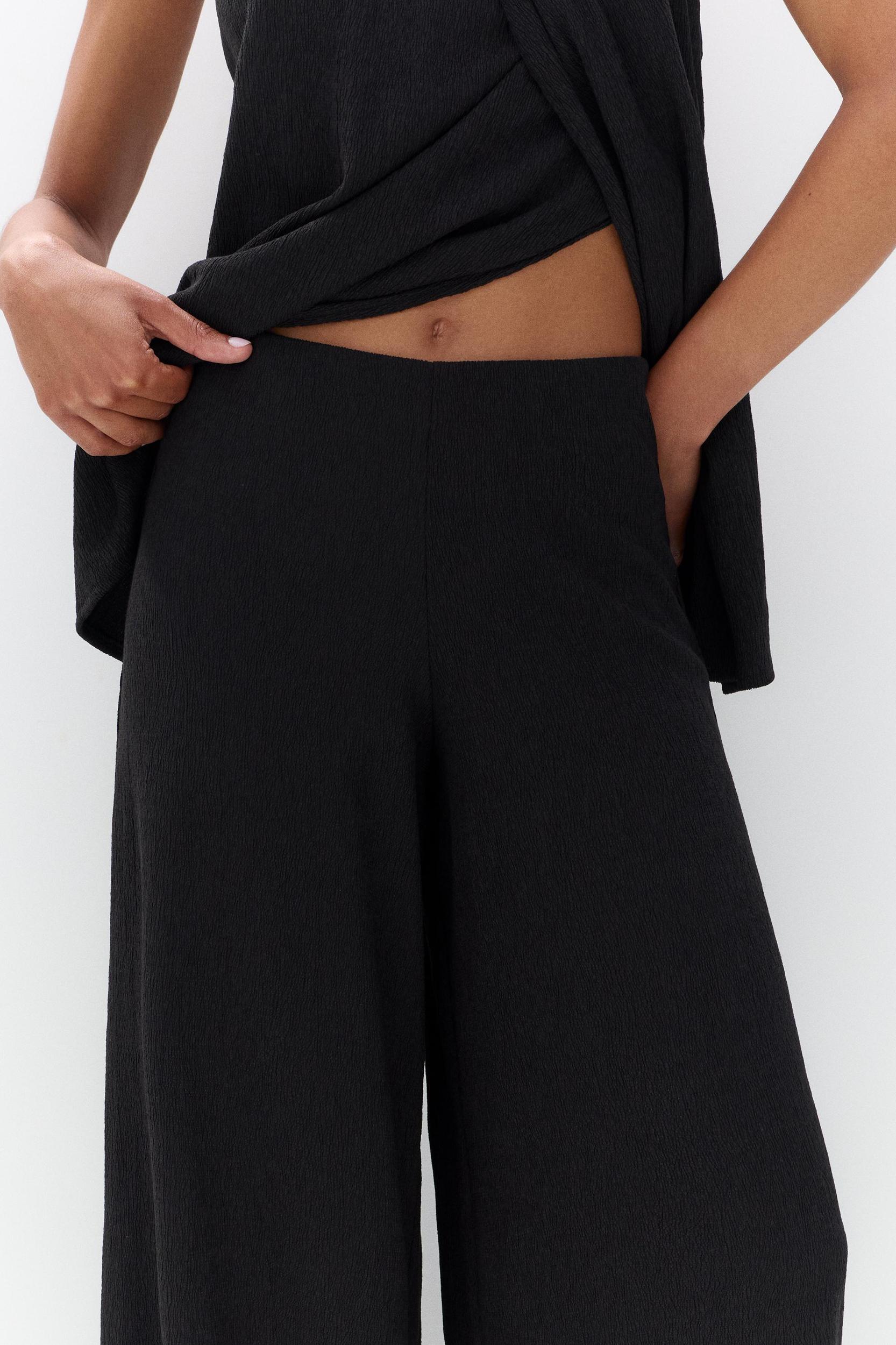 Rustic wide-leg pants Product Image