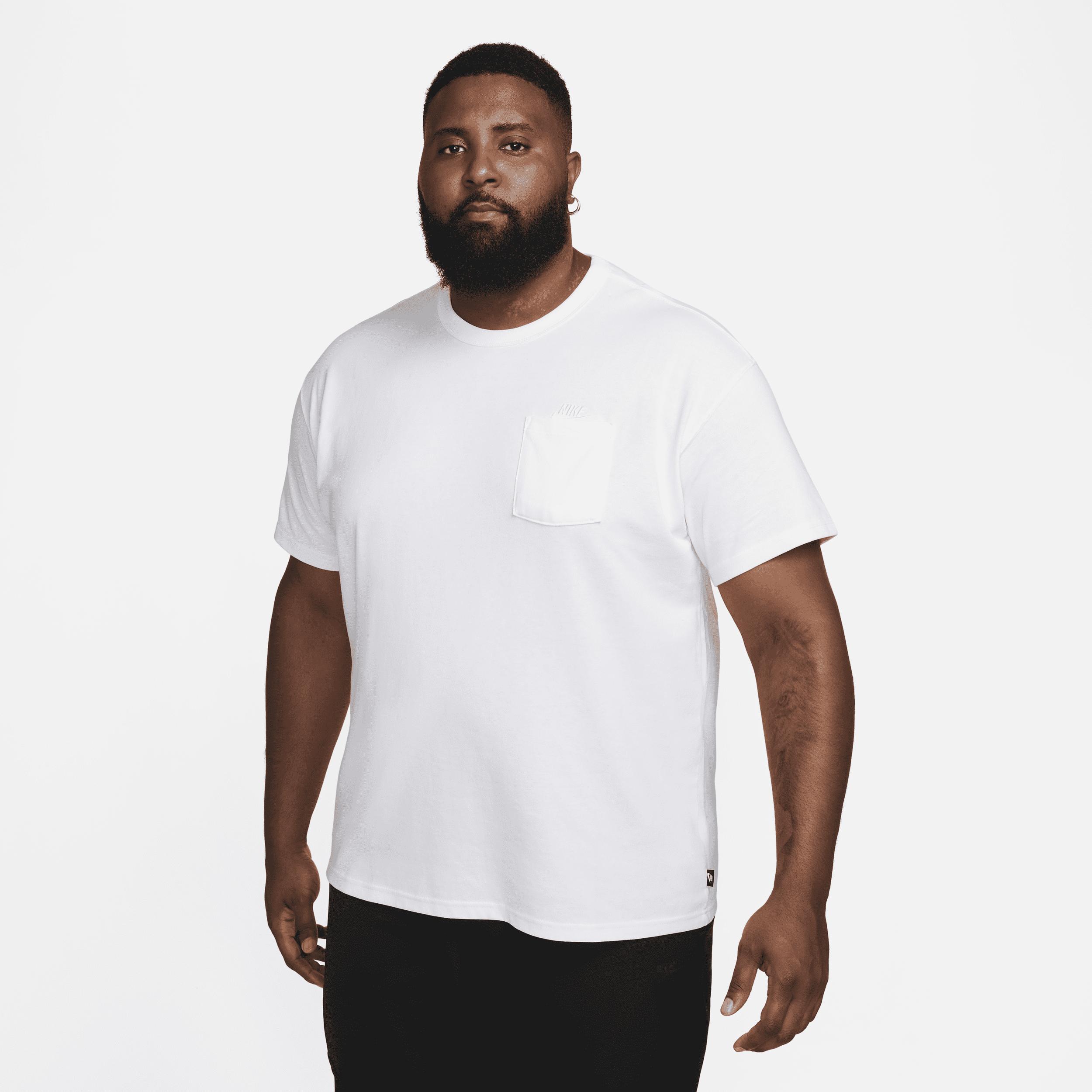 Nike Sportswear Premium Essentials Men's Pocket T-Shirt Product Image