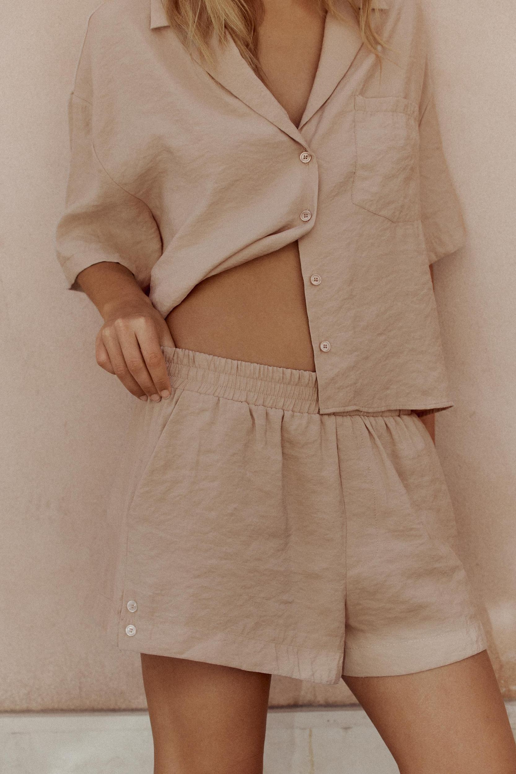 FLOWY MINI SHORTS Product Image