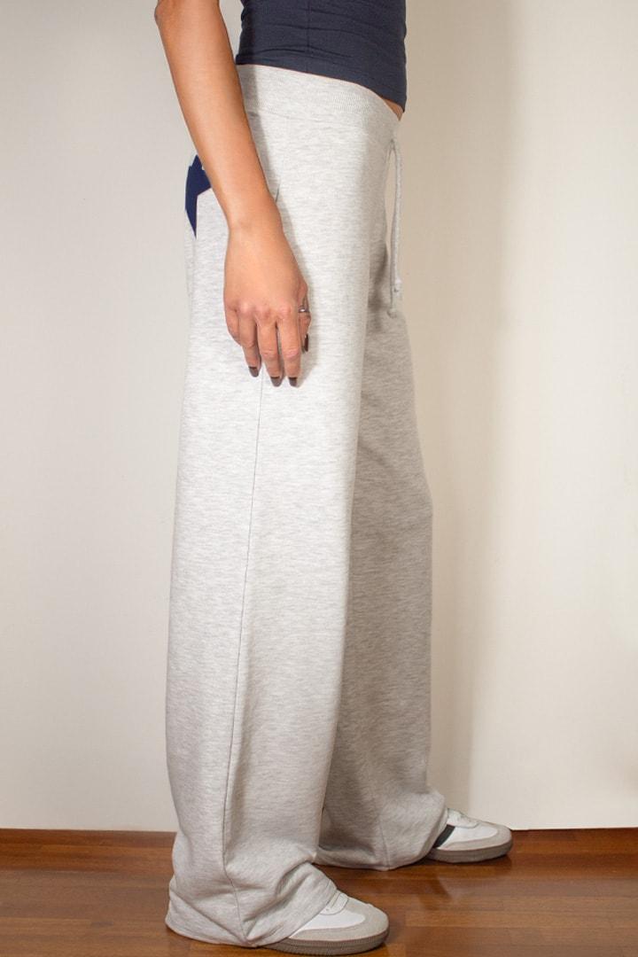 Wide-leg joggers with stars Product Image