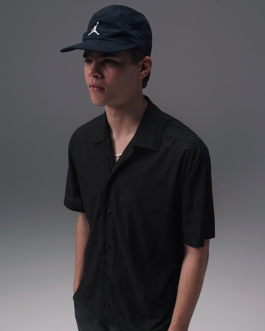 Mens Jordan Flight Short-Sleeve Knit Top | HF9363-010 Product Image