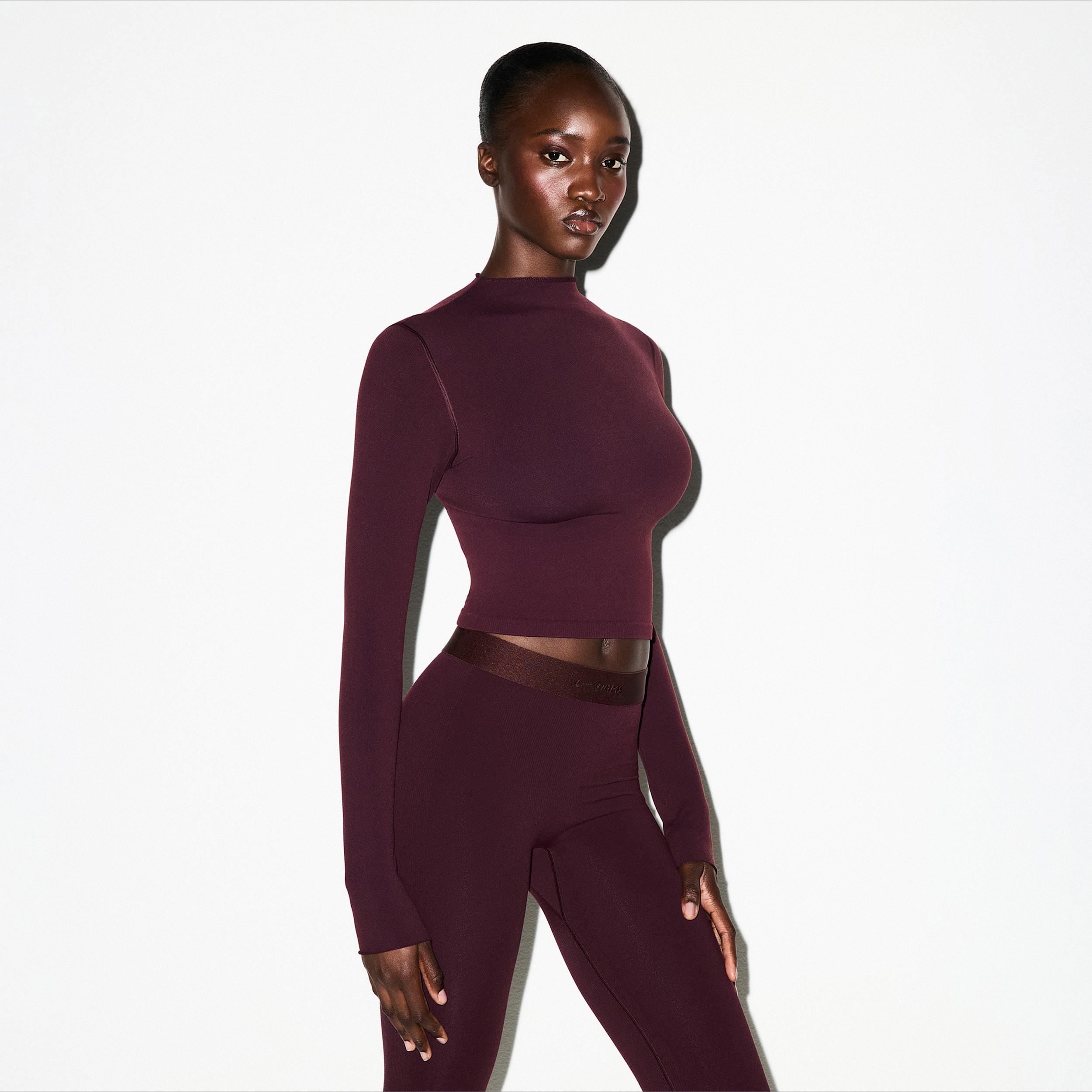 Nike Womens SKIMS Vintage Seamless Mock-Neck Crop Top | TPLST7919W-CUR Product Image