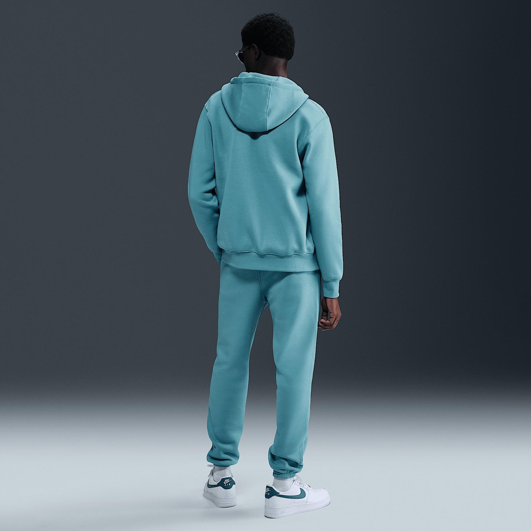 Nike Men's Club Cuffed Brushed Fleece Pants Product Image
