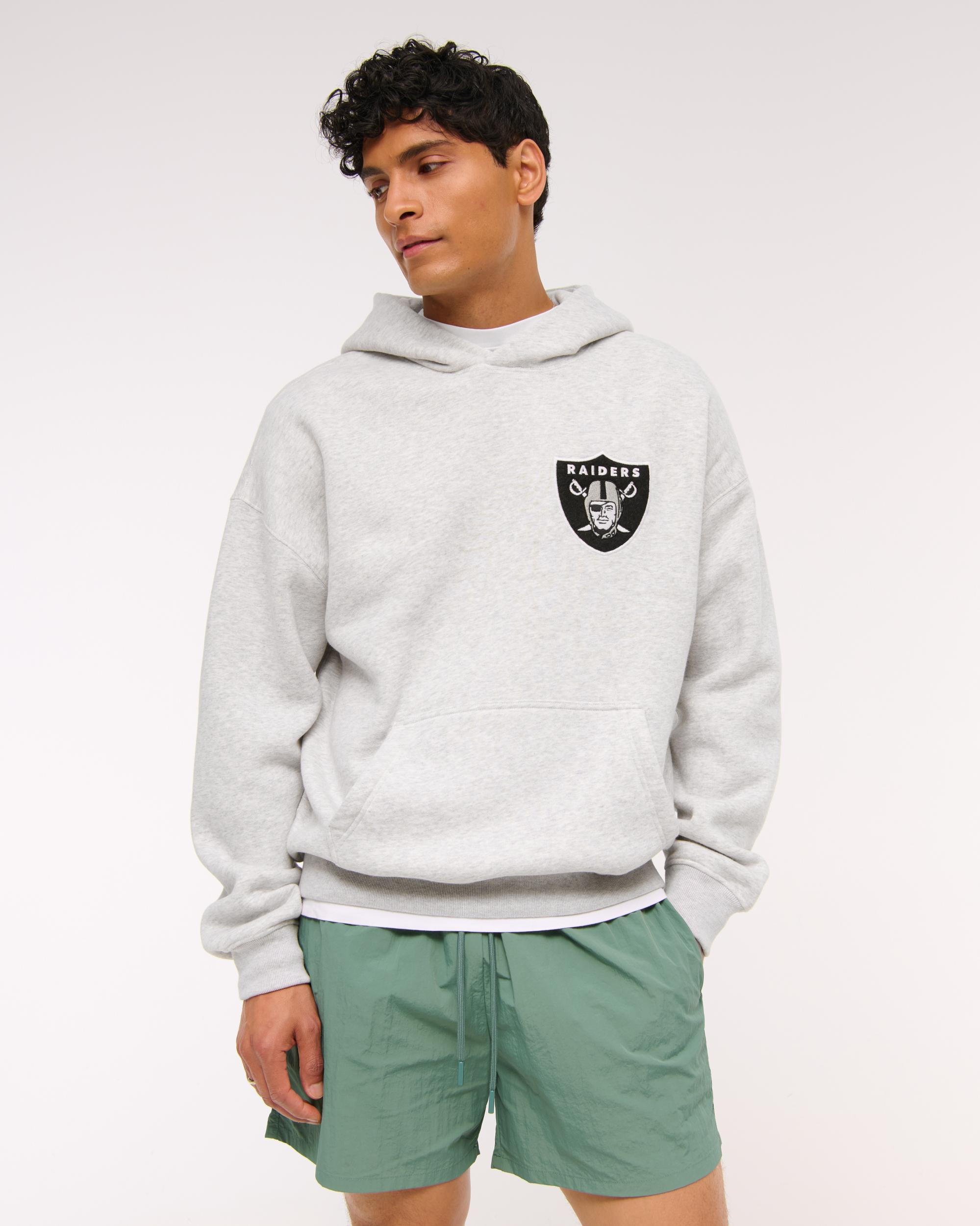 Chicago Bears Graphic Popover Hoodie Product Image