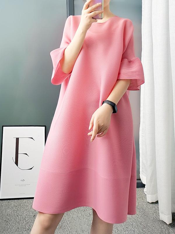 Stylish Selection Flared Sleeves A-Line Pleated Solid Color Round-Neck Midi Dresses Product Image