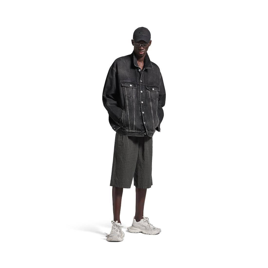 Oversized Jacket in Black Product Image