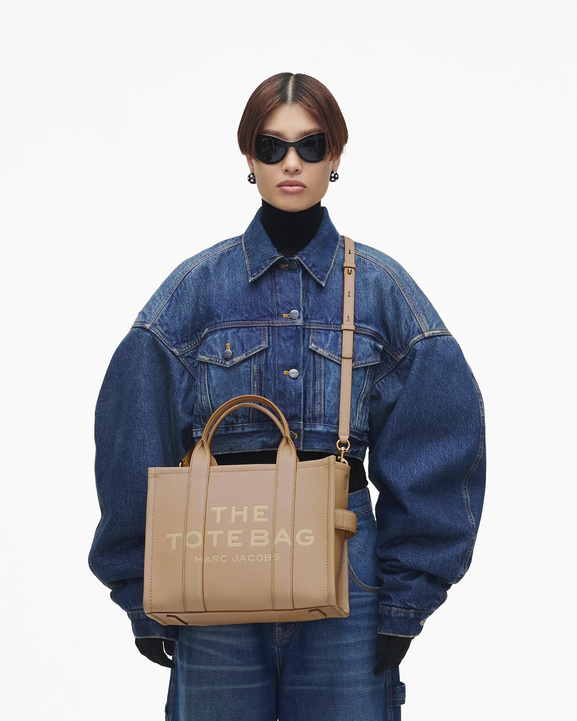 The Leather Medium Tote Bag Product Image