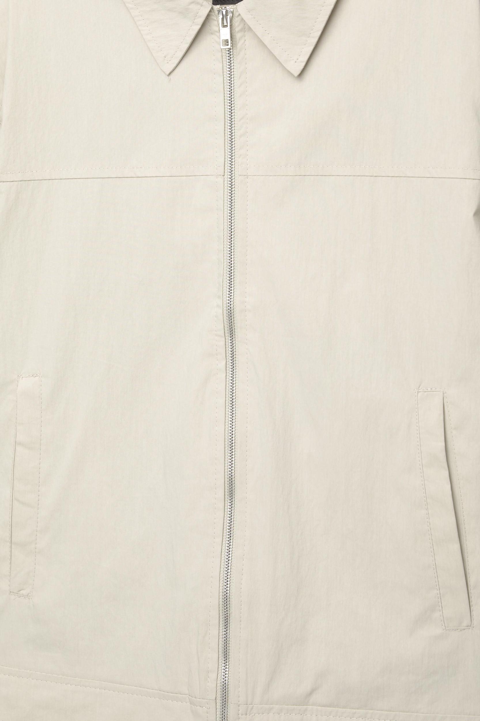 Lightweight jacket with lapel collar Product Image