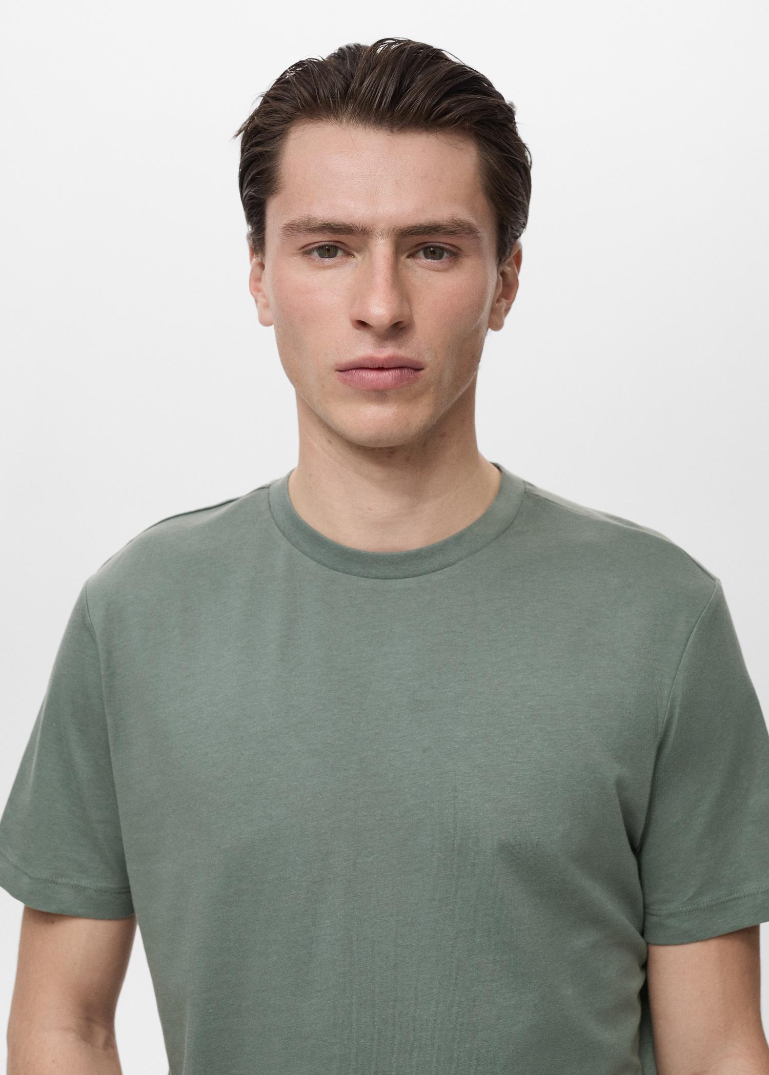 100% cotton slim-fit t-shirt - Men | MANGO USA Product Image