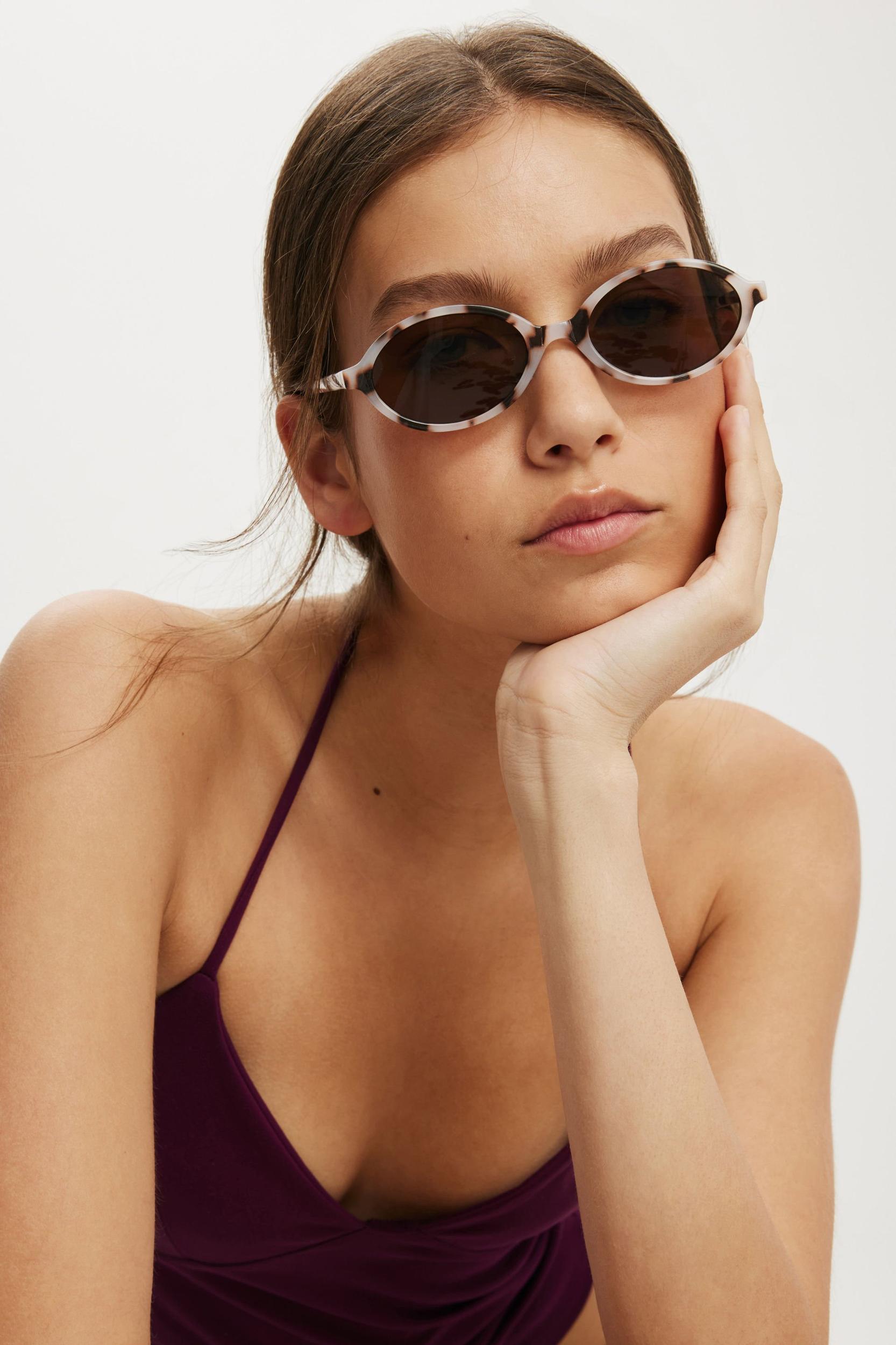 Annalise Mini Round Sunglasses Product Image