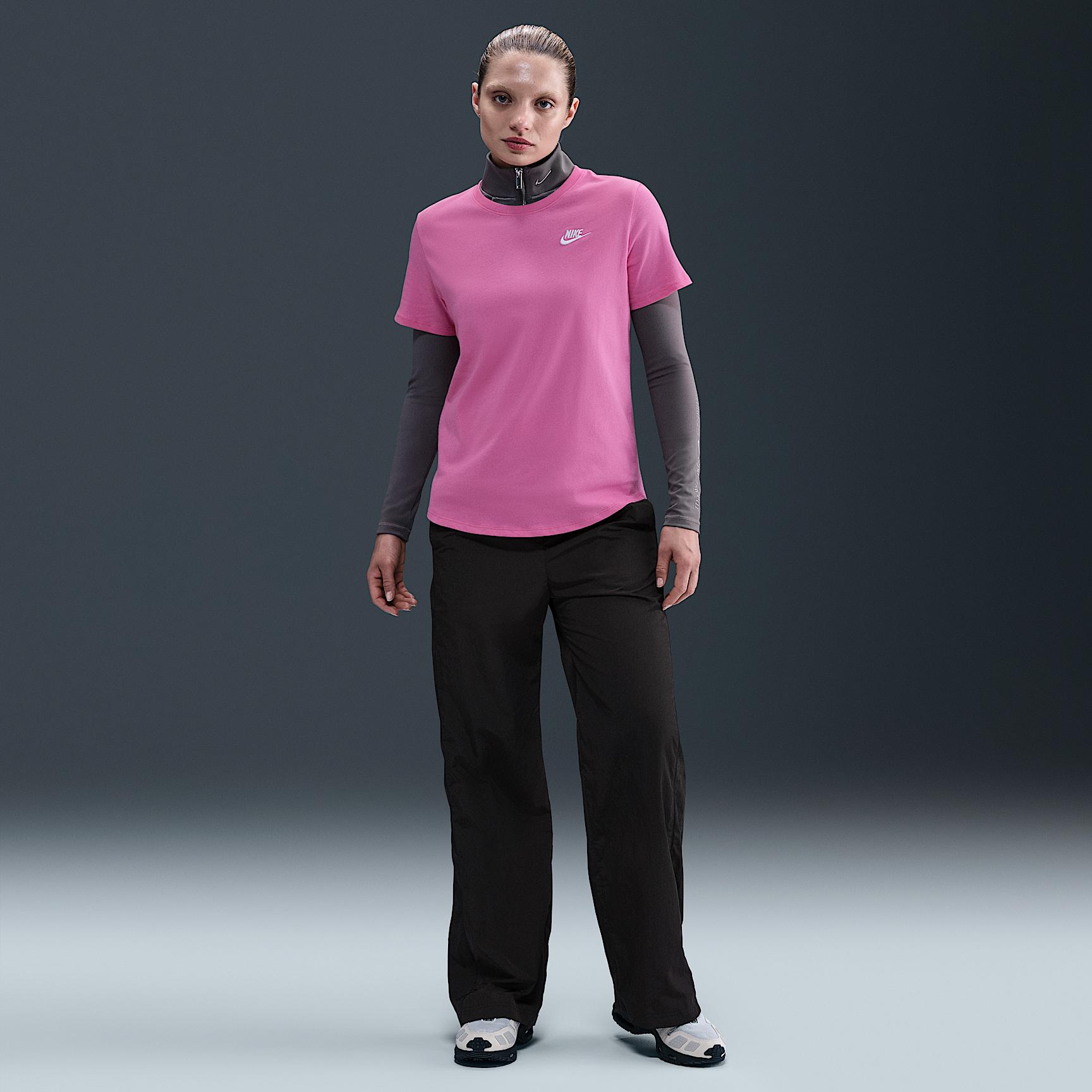 Nike Sportswear Club Essentials Women's T-Shirt Product Image