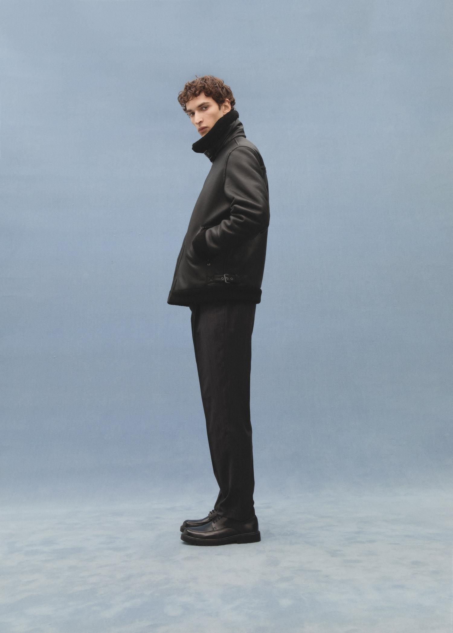 Regular-fit pleated pants - Men | MANGO USA Product Image