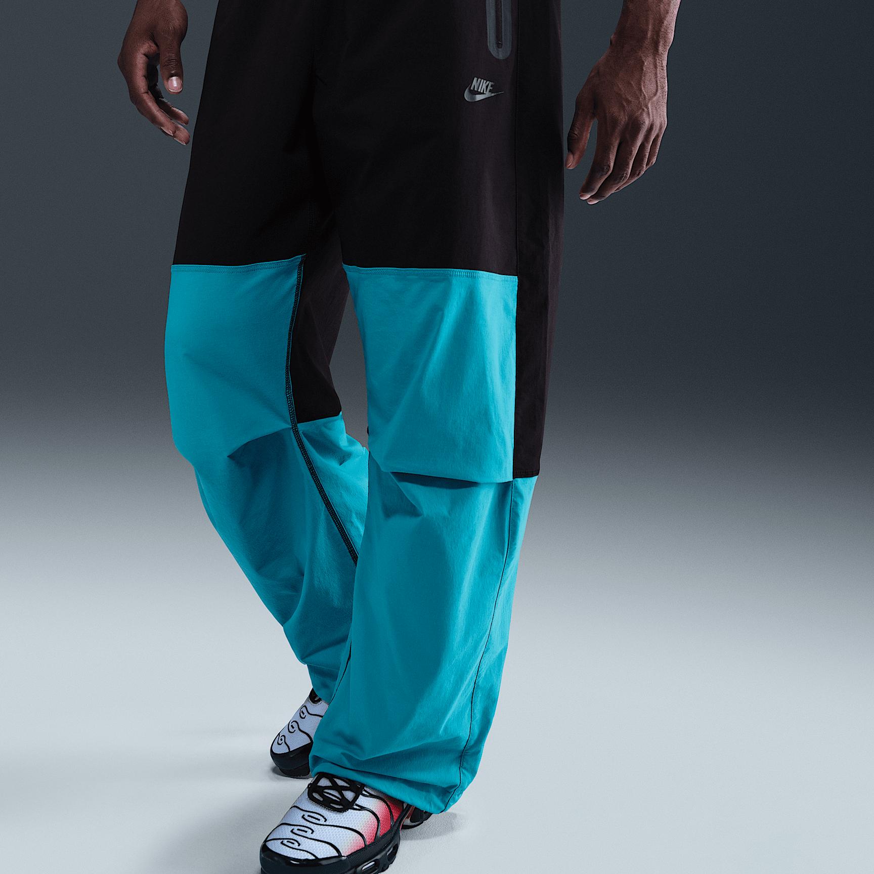 Nike Mens Tech Woven Oversized Pants | HM7158-345 Product Image