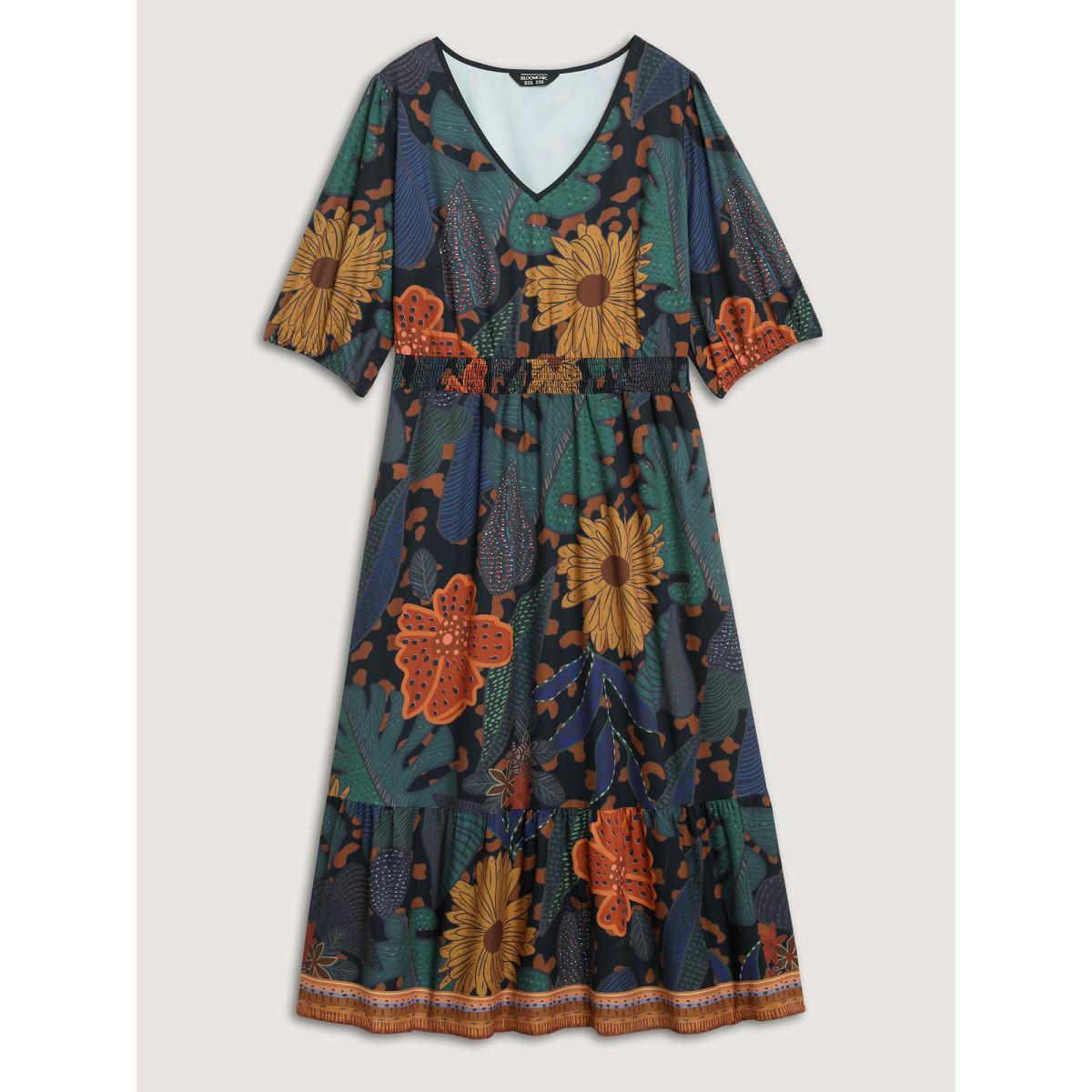 Plus Size Floral Shirred Lantern Sleeve Midi Dress DarkBlue Women Resort Gathered V-neck Half Sleeve Curvy BloomChic 14-16/1X Product Image