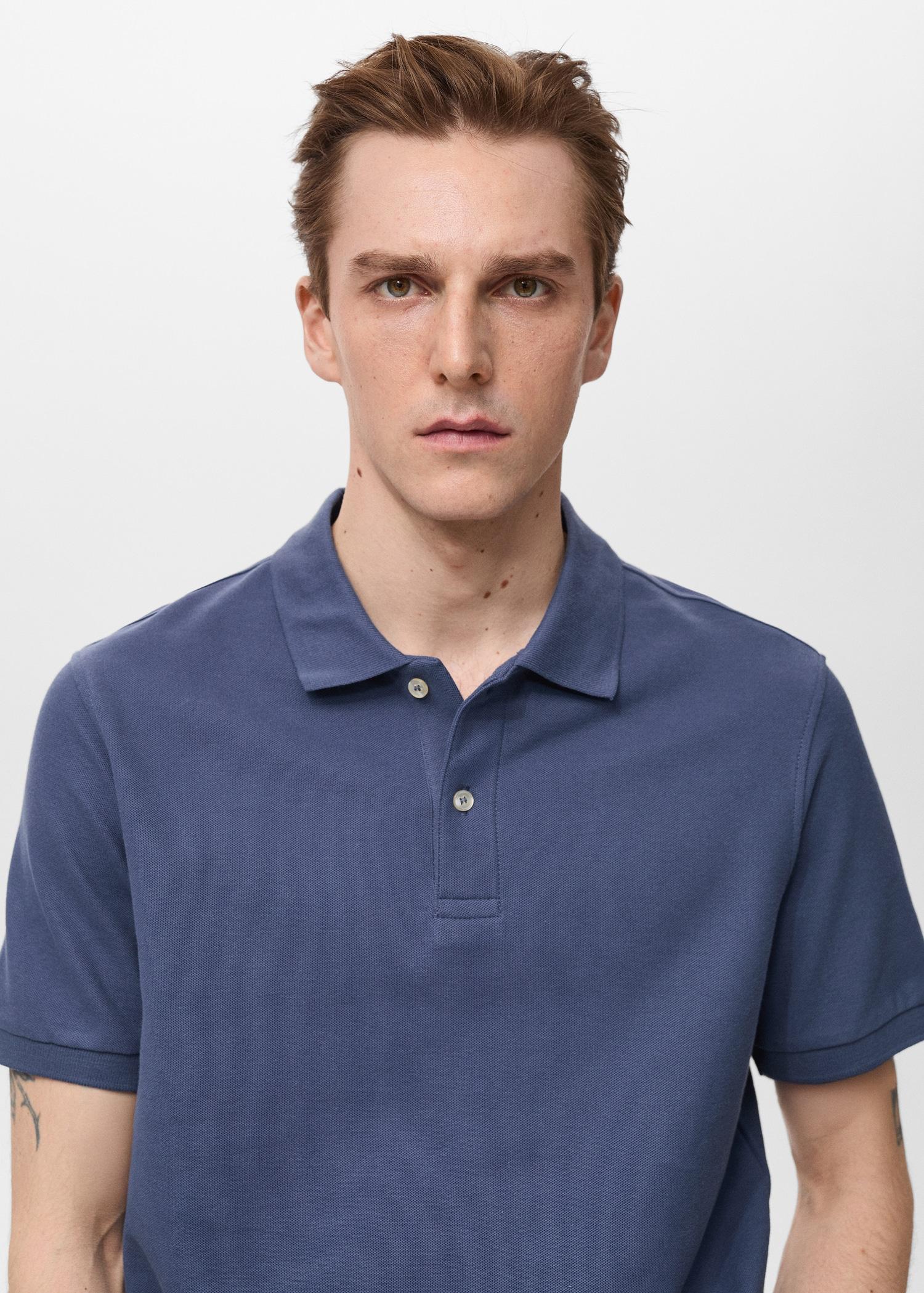 Regular-fit cotton piqué polo shirt - Men | MANGO USA Product Image