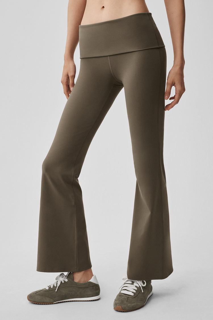 3" ALO Softsculpt High-Waist Precision Short - Olive Tree Product Image