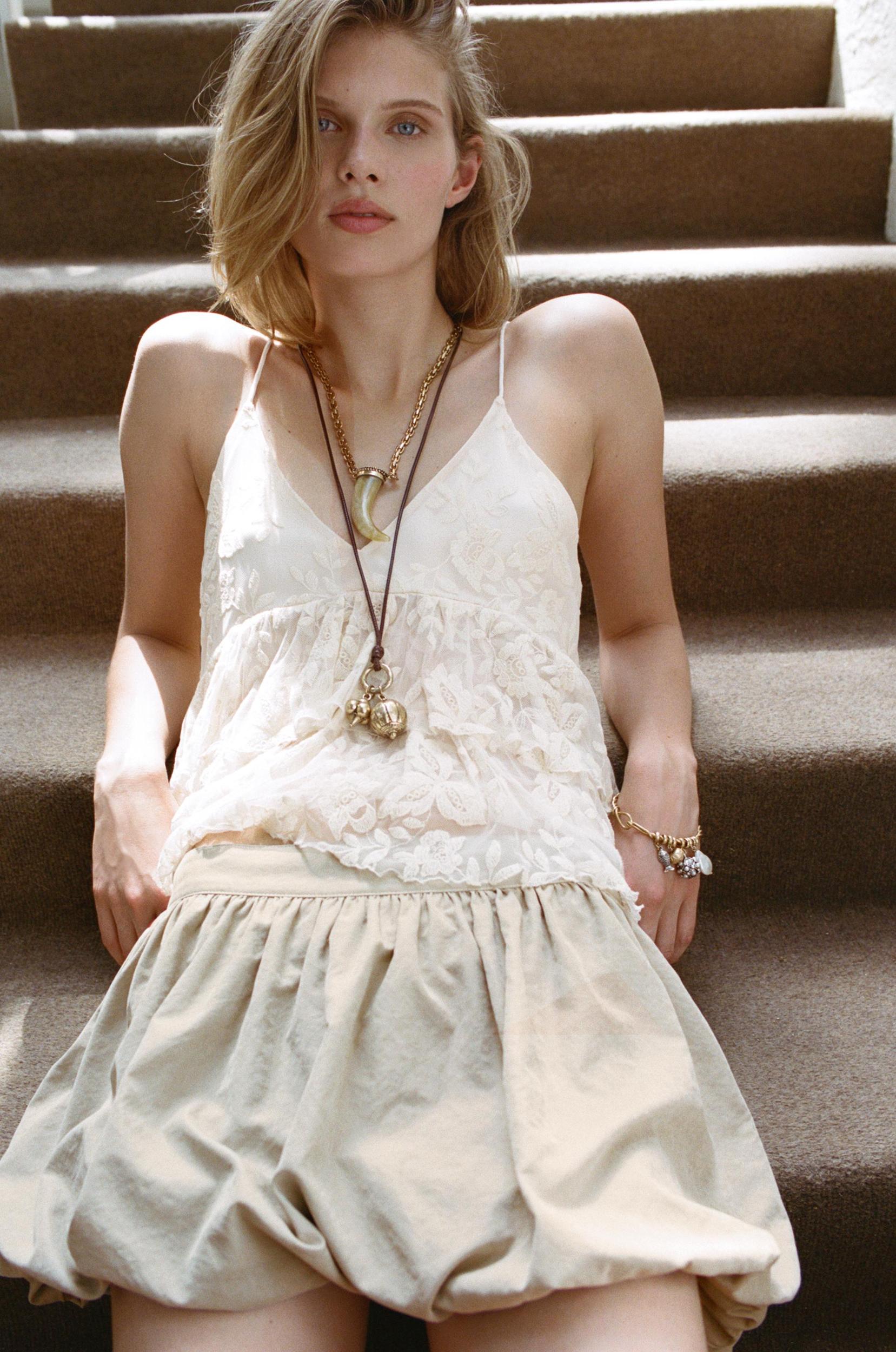 BALLOON MINI SKIRT Product Image