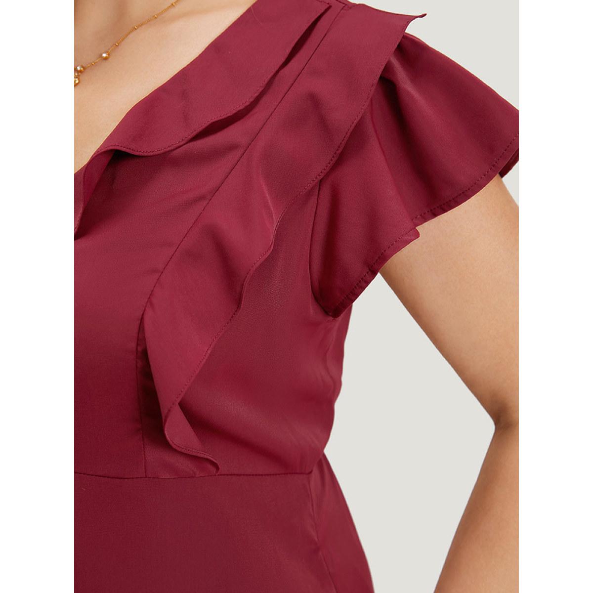 Plus Size Plain Ruffle Trim Pocket Cap Sleeve Midi Dress Scarlet Women Office Plain V-neck Sleeveless Curvy Midi Dress BloomChic 14-16/1X Product Image