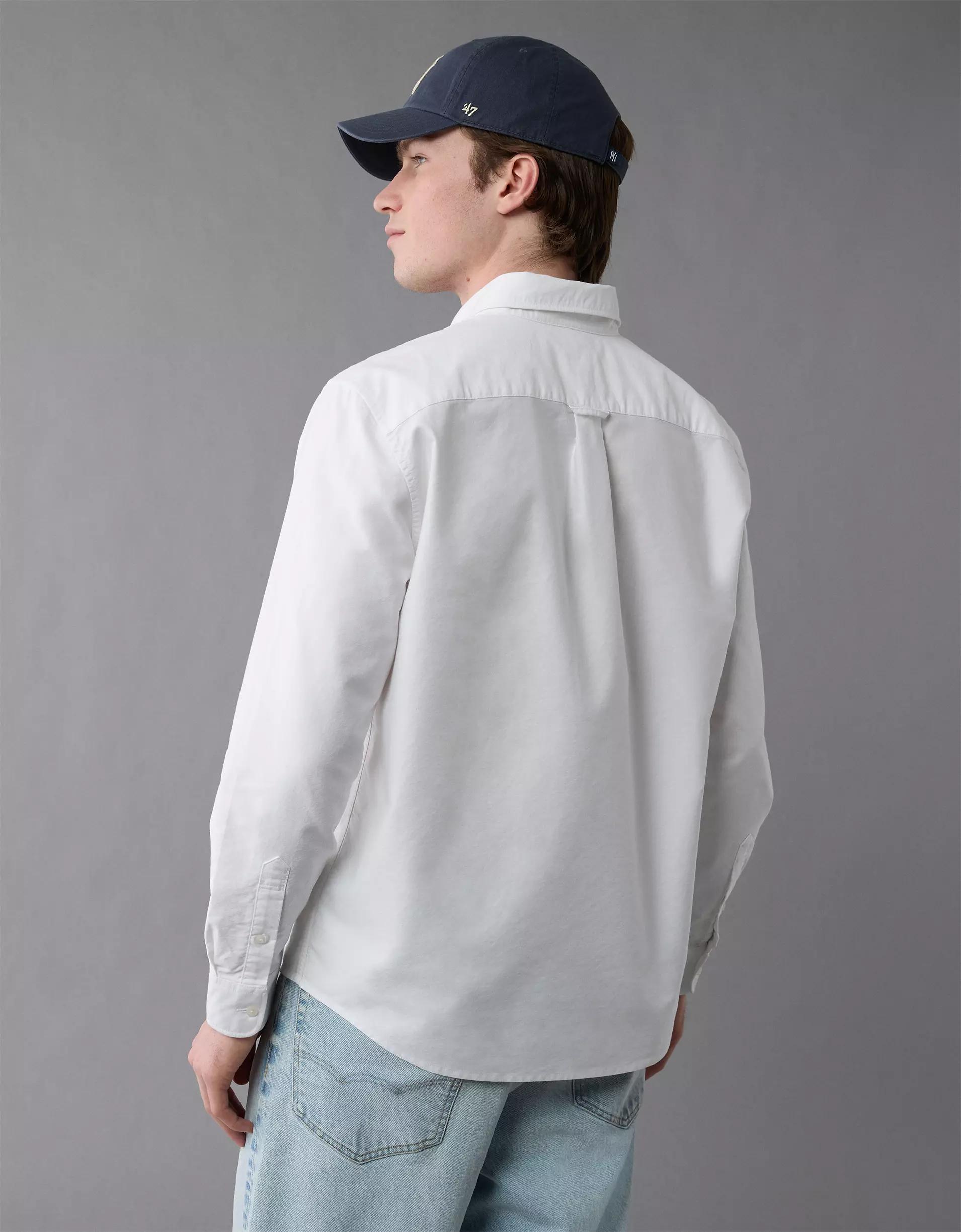 AE Everyday Classic Fit Oxford Button-Up Shirt Product Image