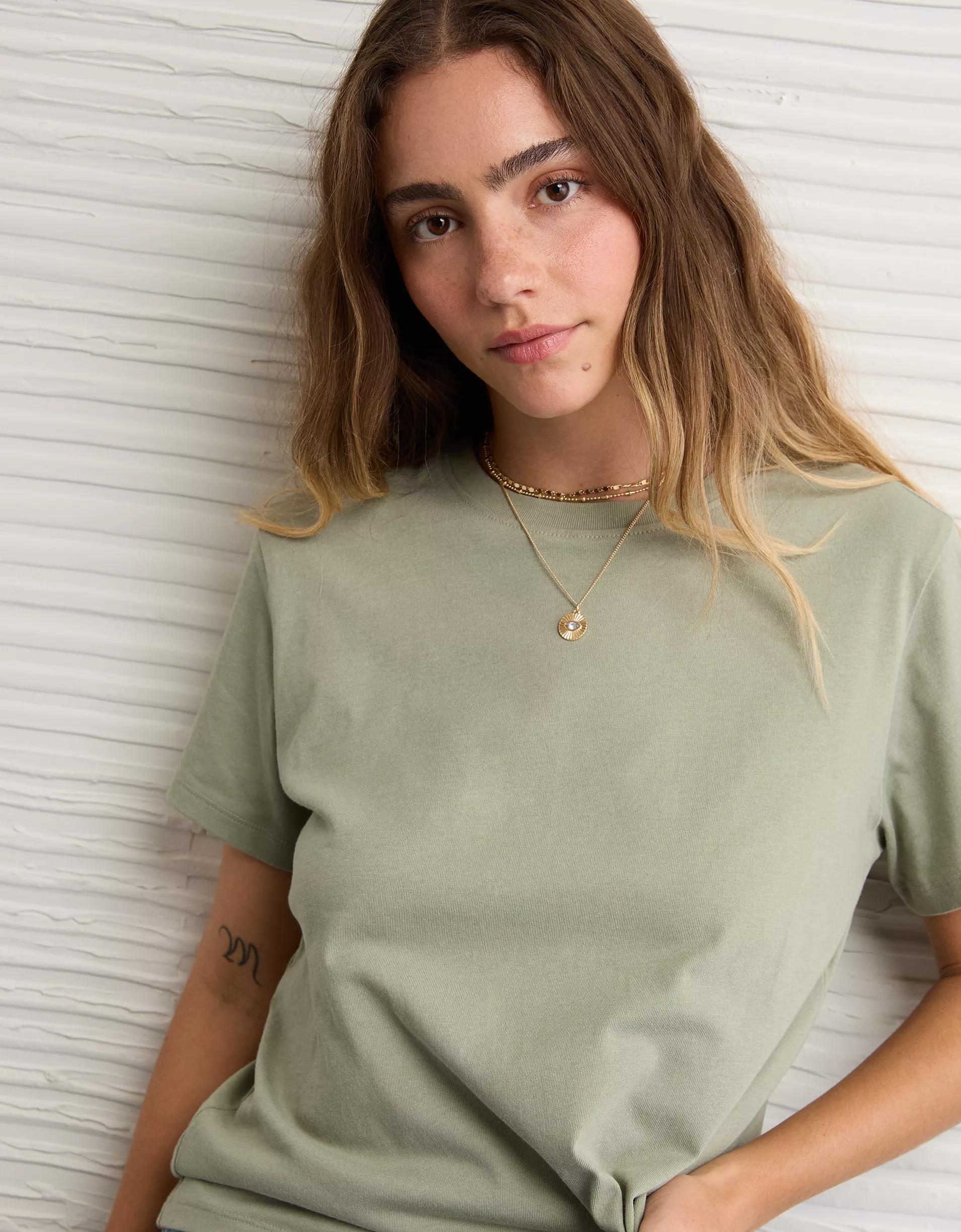 AE Short Sleeve Classic T-Shirt Product Image