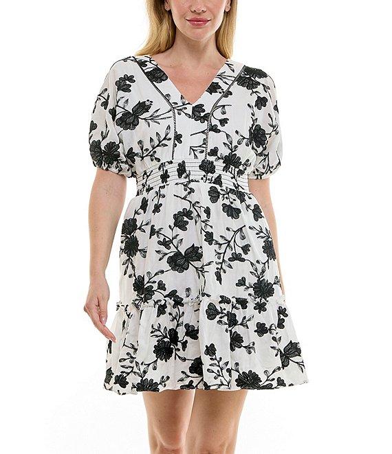 Moda Tara V-Neck Short Sleeve Embroidered Cotton Dress Product Image