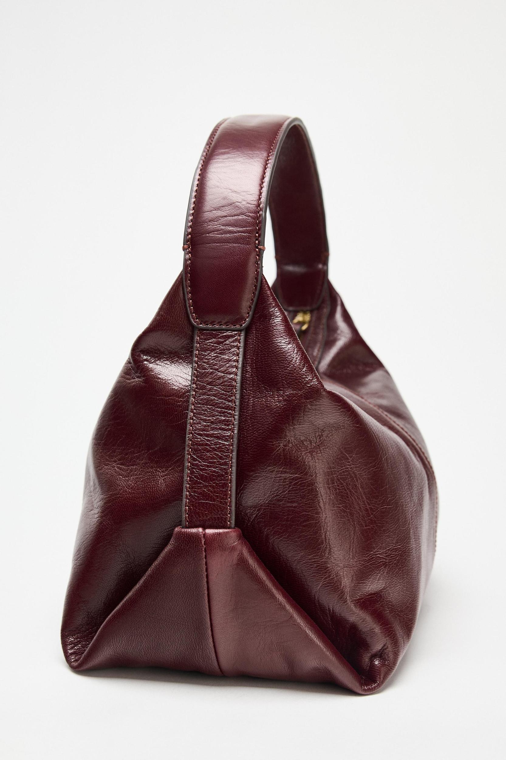 LEATHER SHOULDER BAG Product Image