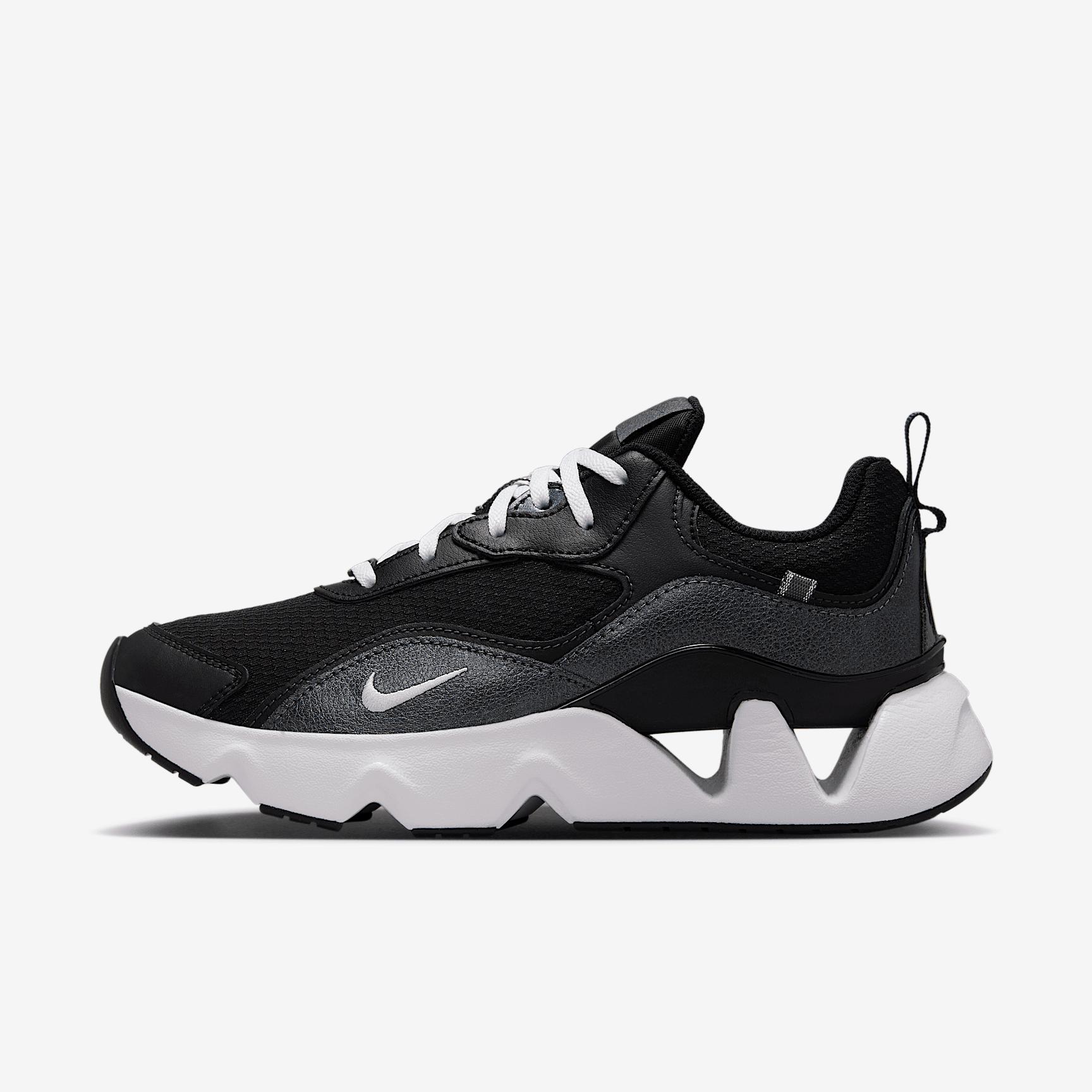 Nike Women's Ryz 365 2 Shoes Product Image