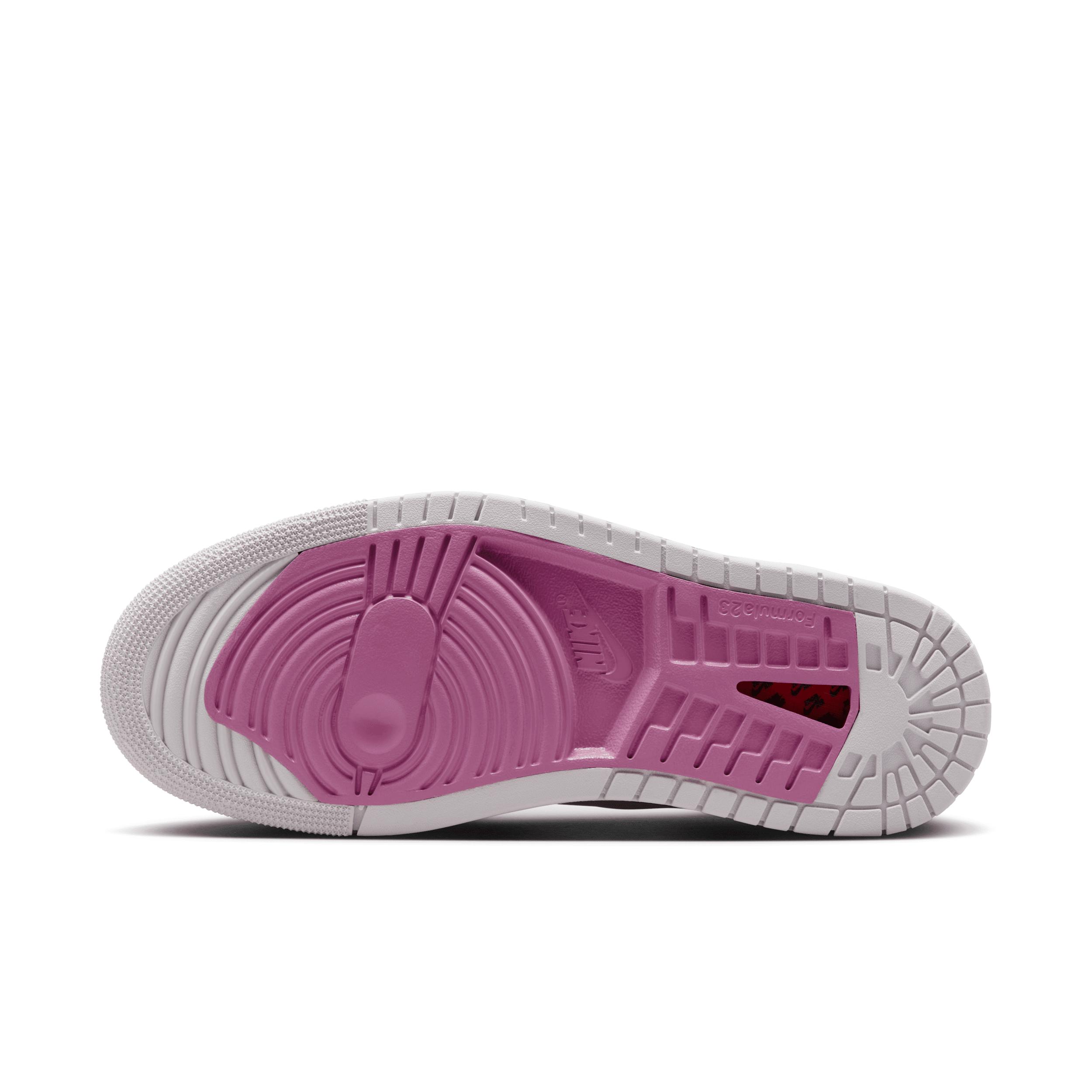 Air Jordan 1 Zoom CMFT 2 Women's Shoes Product Image