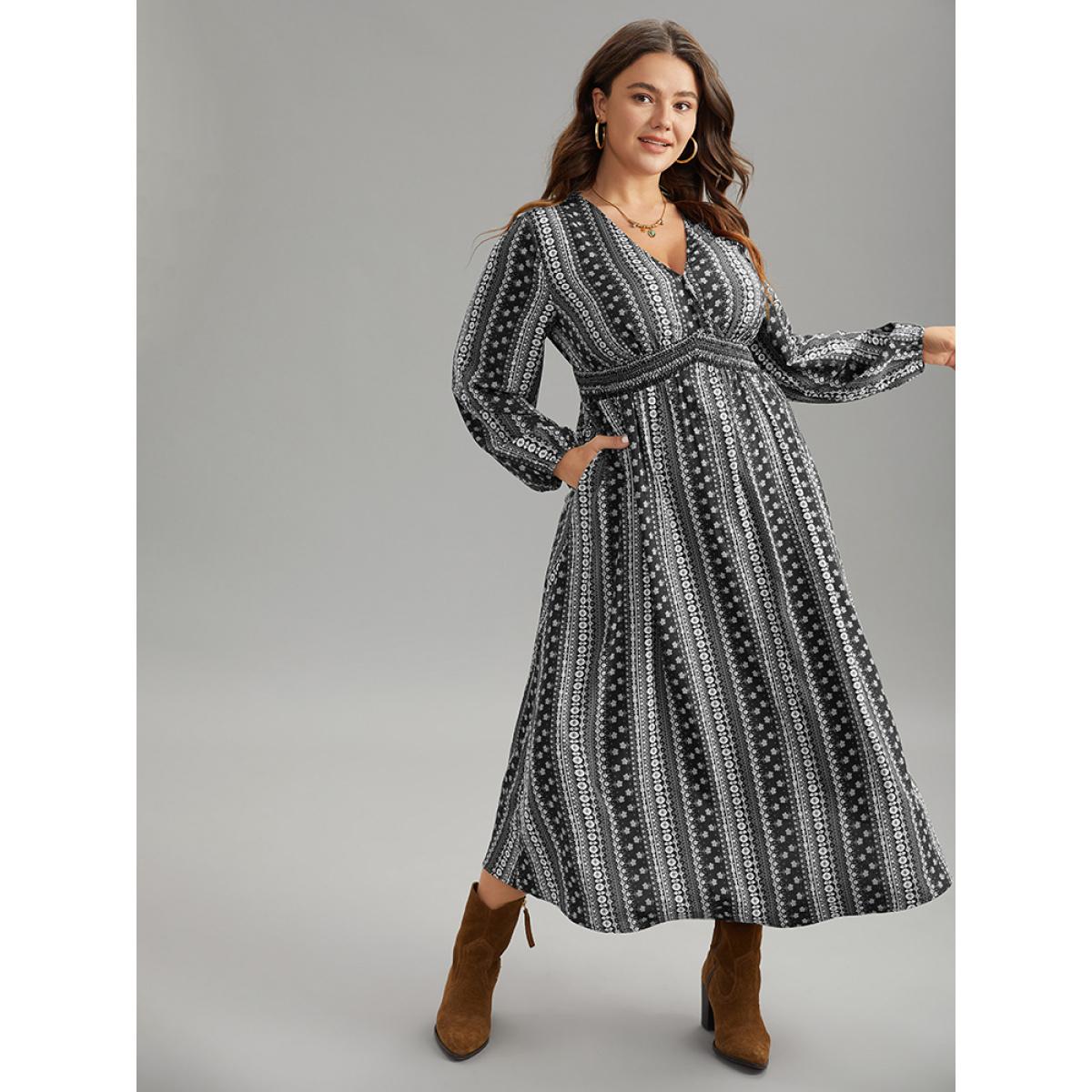Plus Size Bandana Print Wrap Shirred Dress BlackFlower Women Resort Elastic cuffs V-neck Long Sleeve Curvy Midi Dress BloomChic 14-16/1X Product Image