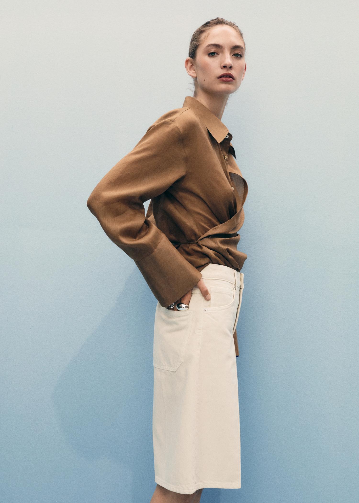 High-waisted straight-fit denim jorts - Women | MANGO USA Product Image