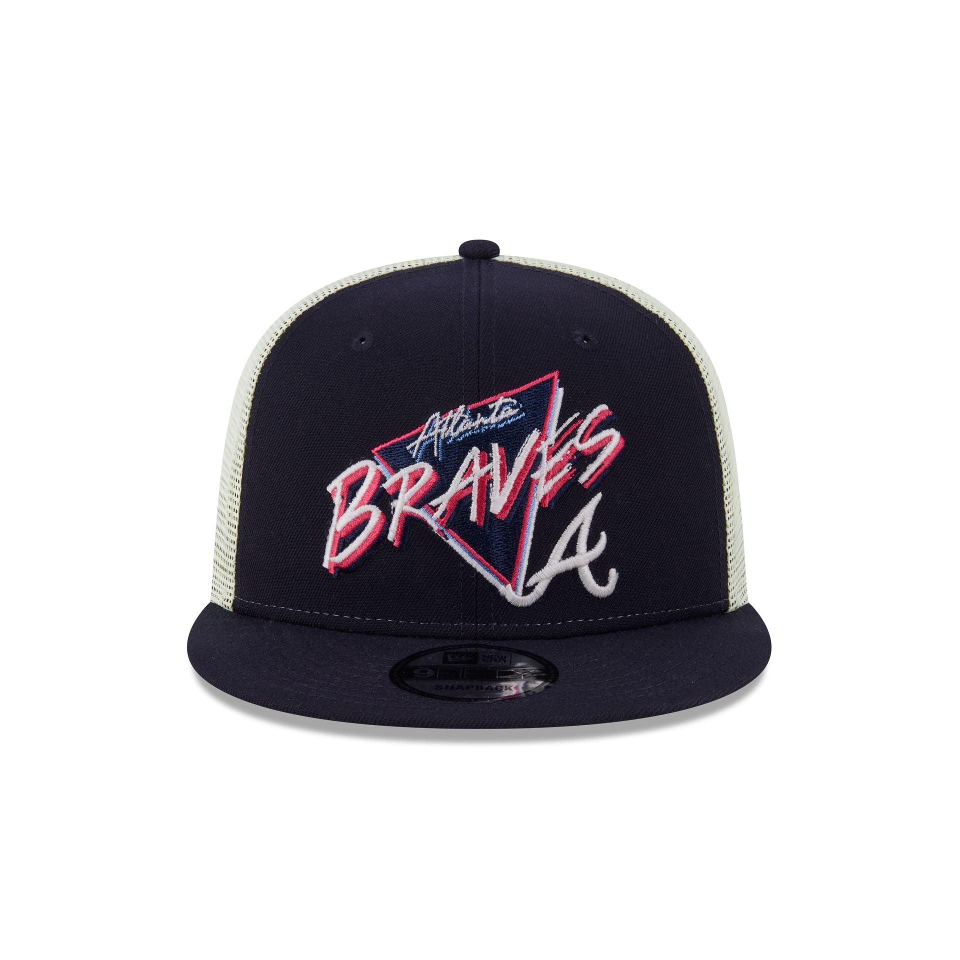 Atlanta Braves Glow-In-The-Dark 9FIFTY Trucker Hat Male Product Image