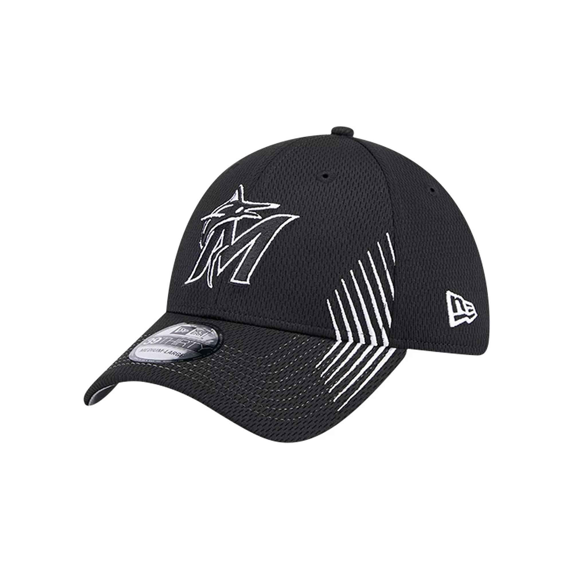 Men's New Era Black Miami Marlins Active Dash Mark 39THIRTY Flex Hat,  Product Image