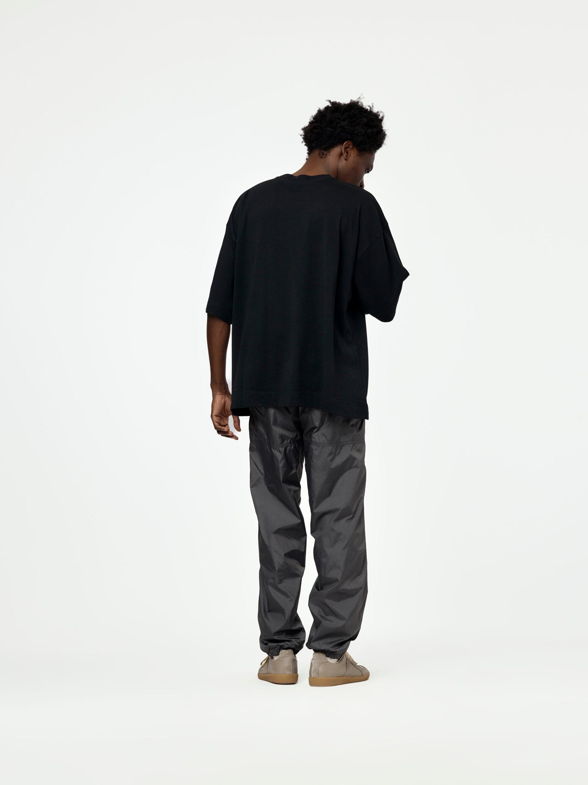 Hen S/S T-Shirt (Black) Product Image