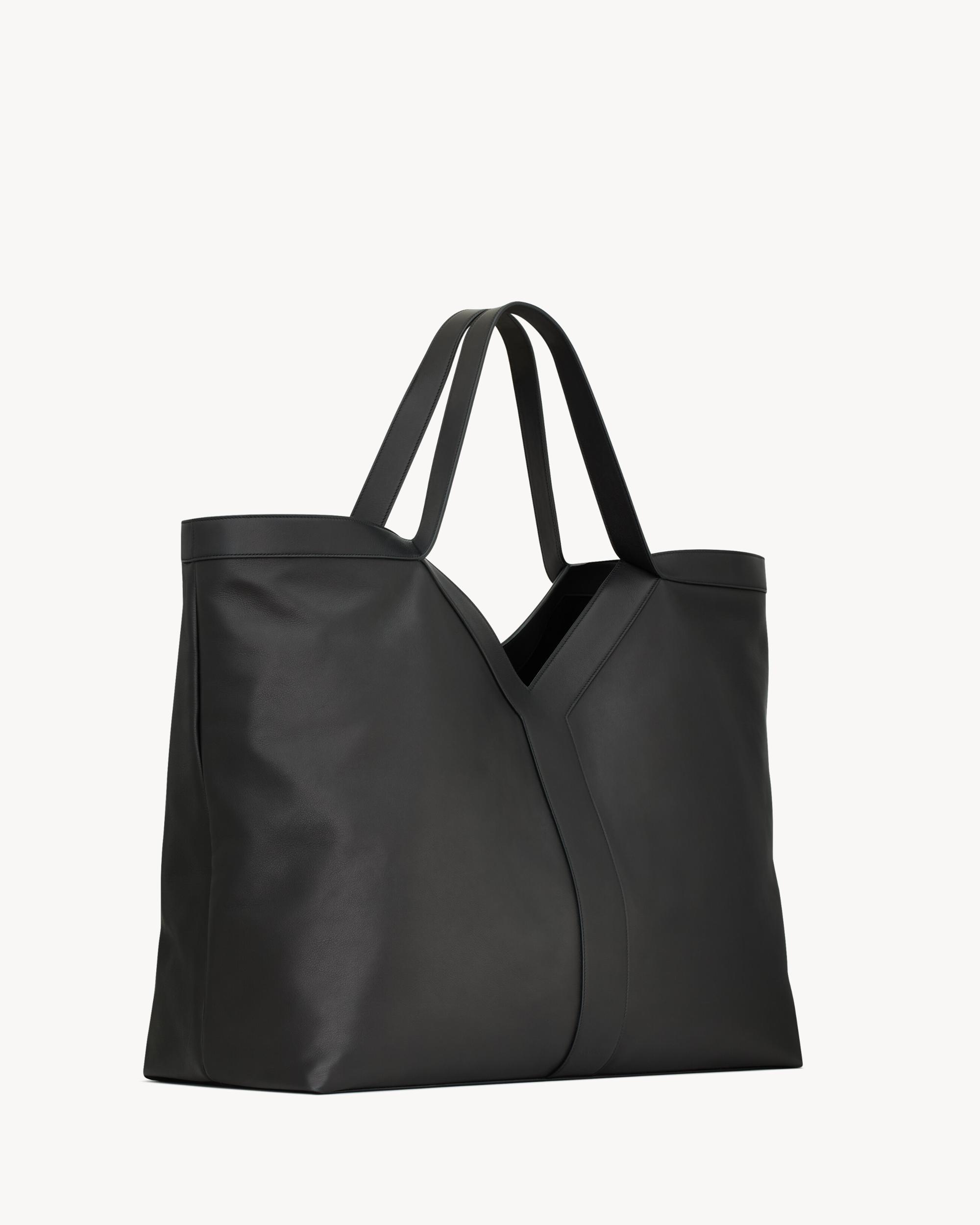 Y large tote in leather Product Image