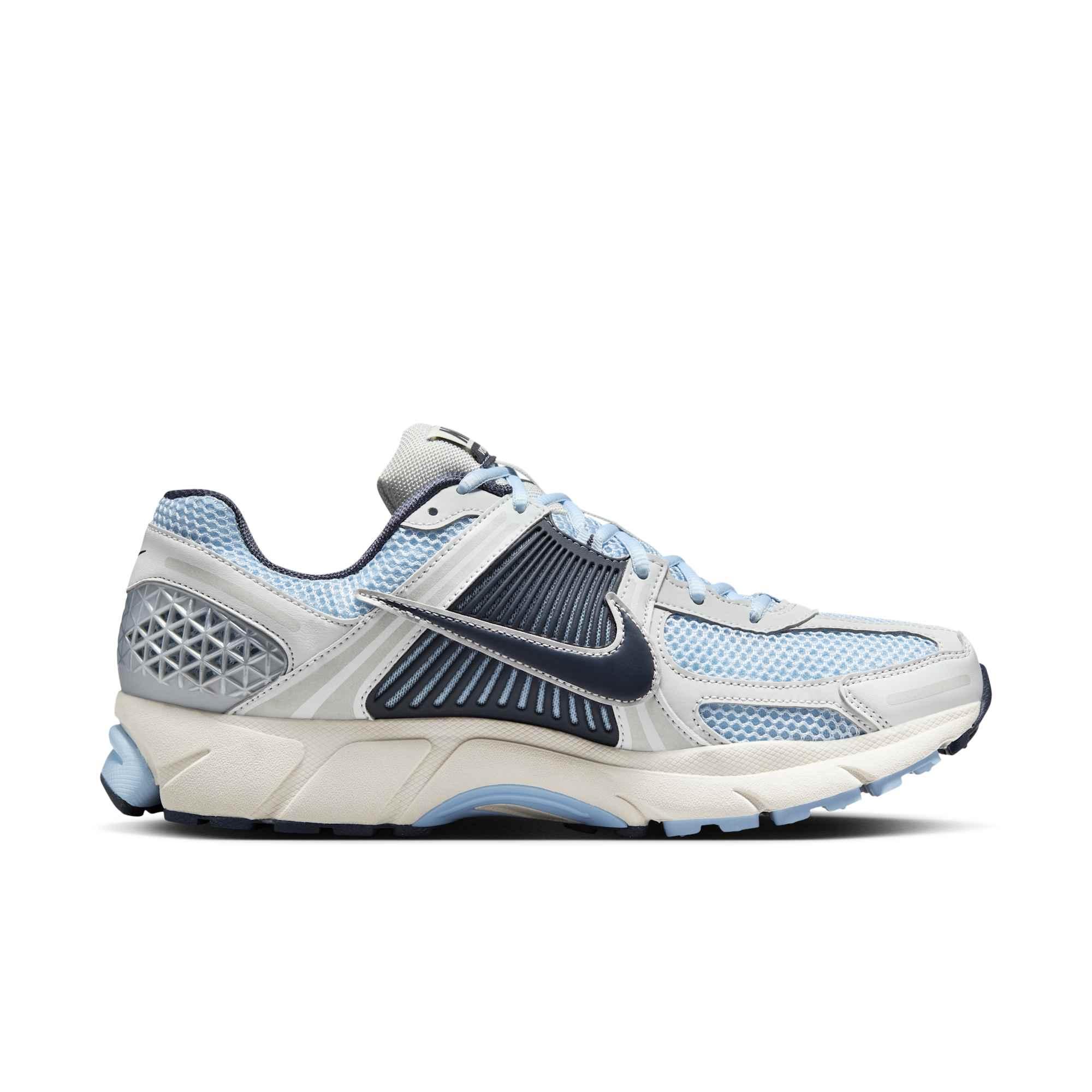 Mens Nike Zoom Vomero 5 Casual Shoes Product Image