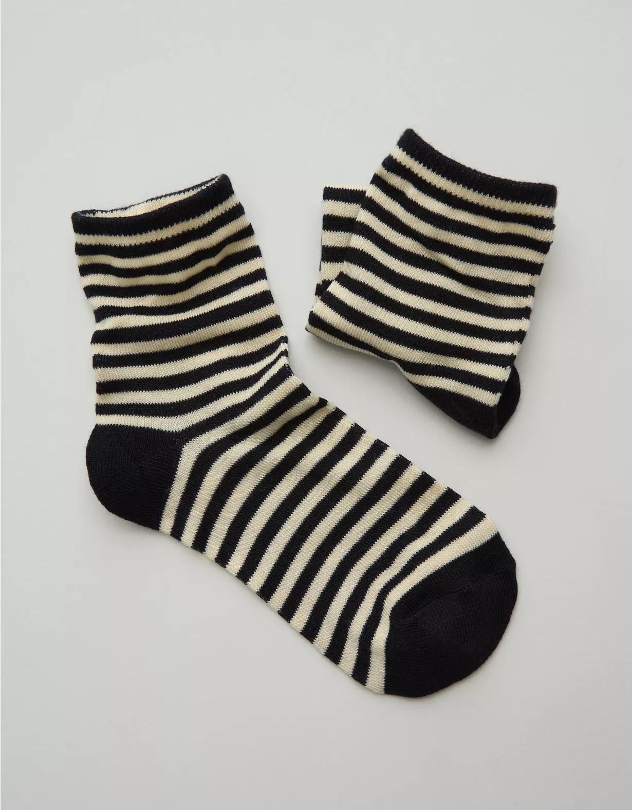AE77 Premium Quarter Top Sock Product Image