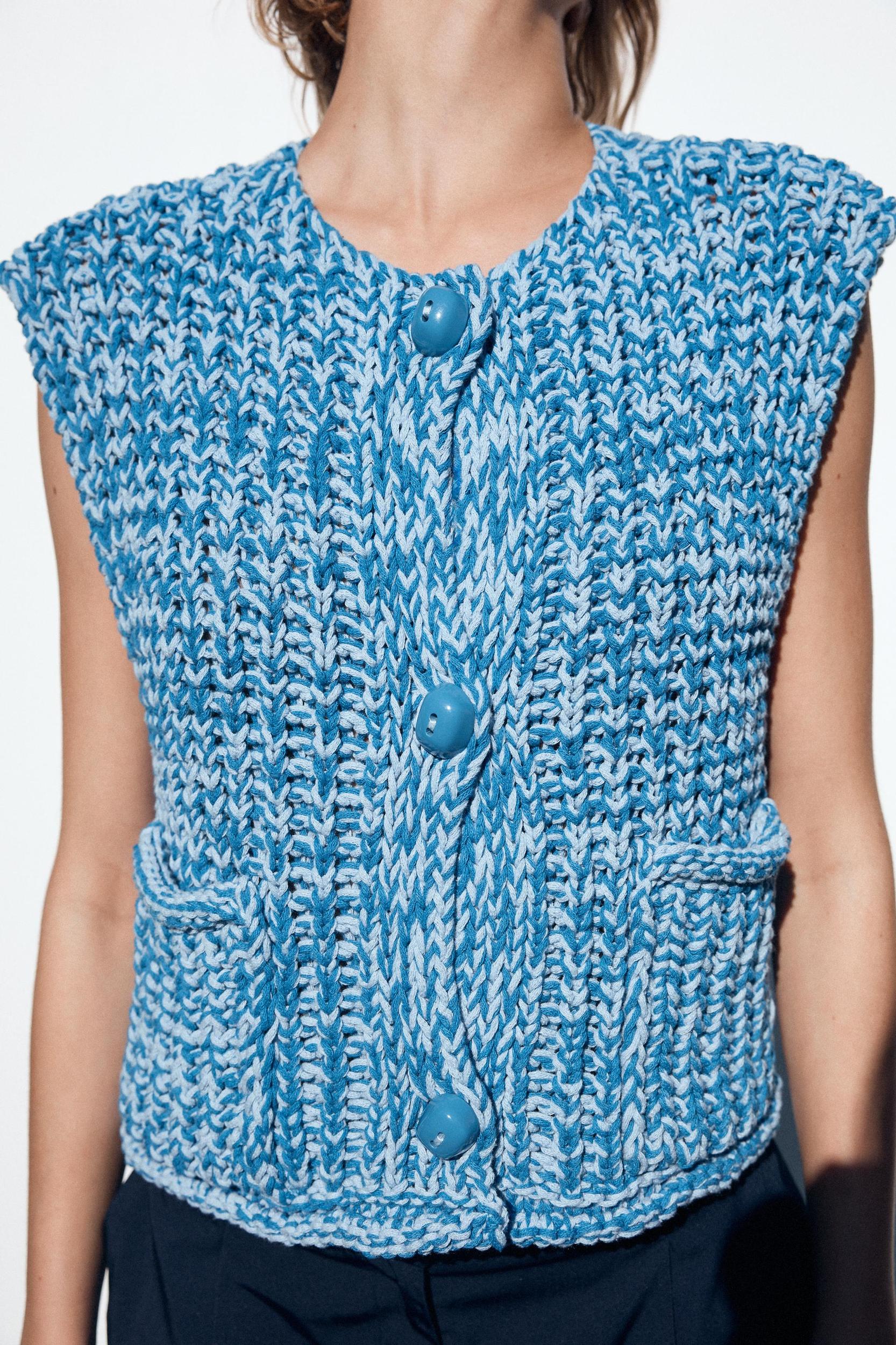 CHUNKY KNIT VEST Product Image